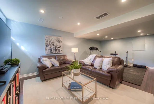 Additional property image - 7 Upper Mercer St Unit F24