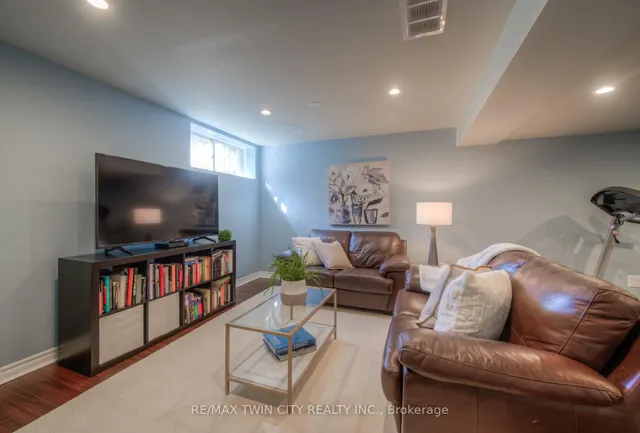Additional property image - 7 Upper Mercer St Unit F24