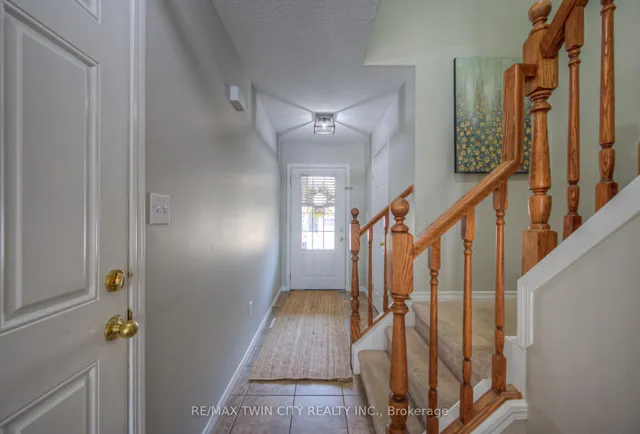 Additional property image - 7 Upper Mercer St Unit F24