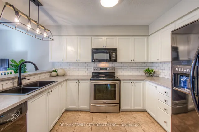 Additional property image - 7 Upper Mercer St Unit F24