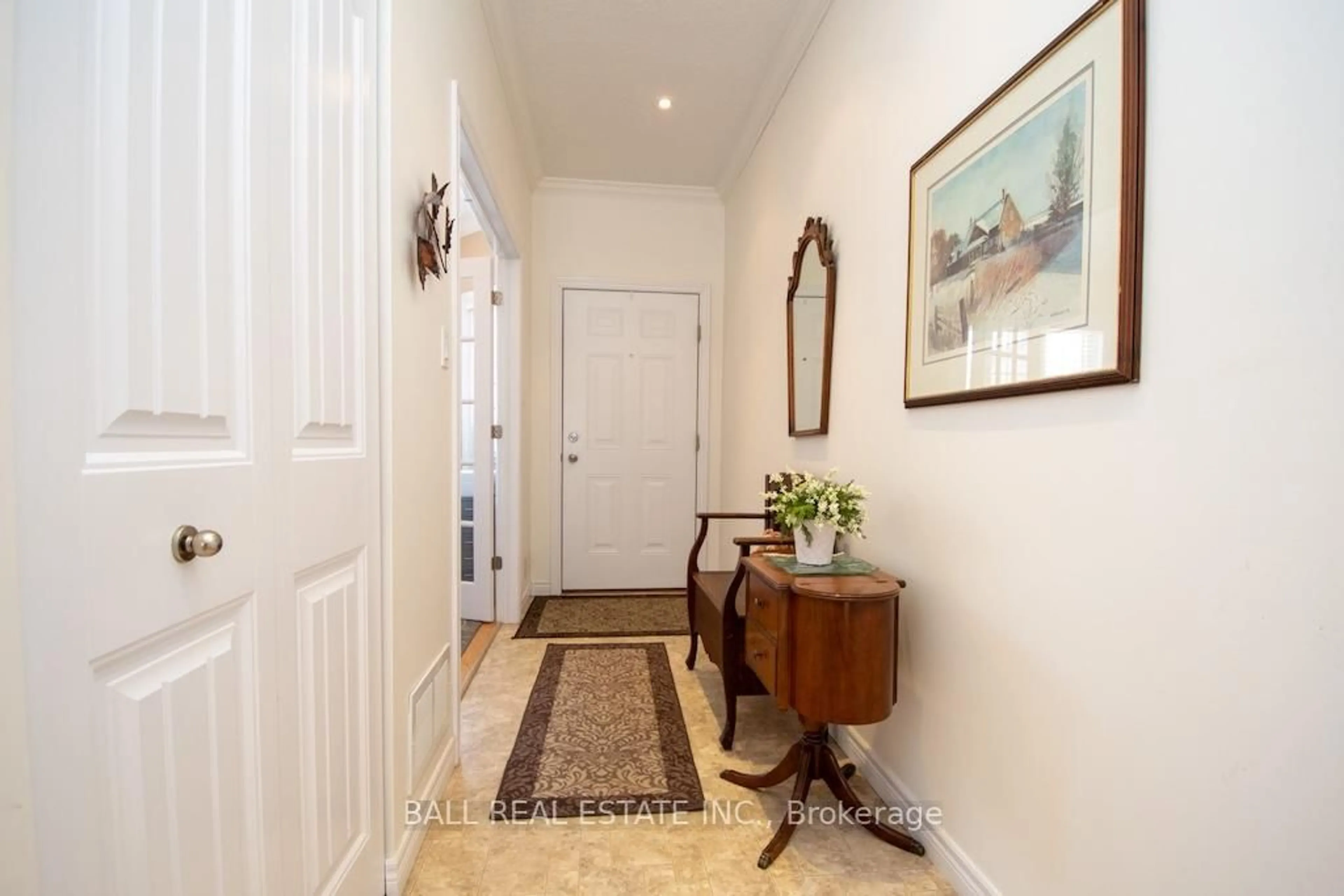 Indoor entryway for 11 Wingett Way, Smith-Ennismore-Lakefield Ontario K0L 2H0