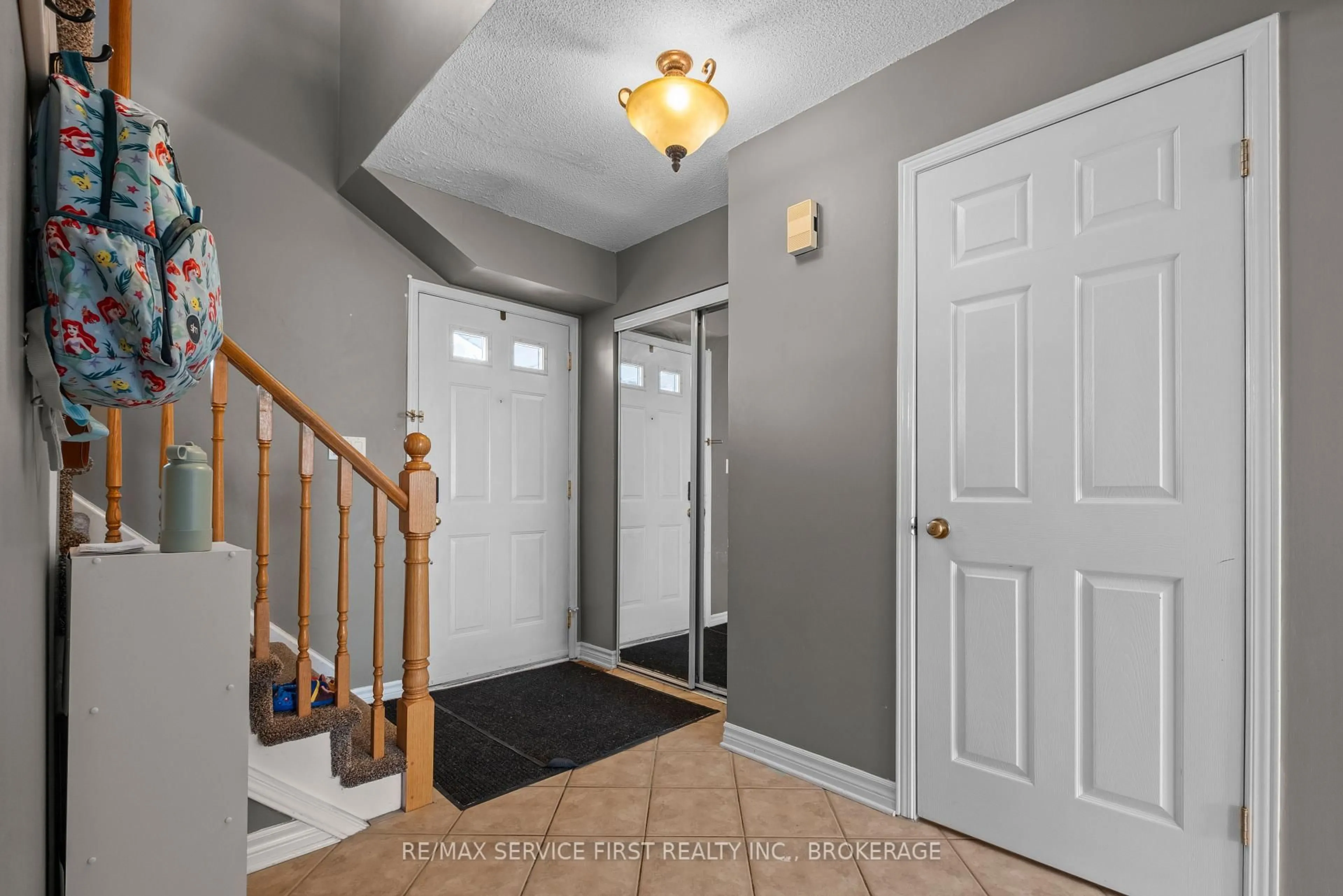 Indoor entryway for 363 Waterloo Dr, Kingston Ontario K7M 8L2