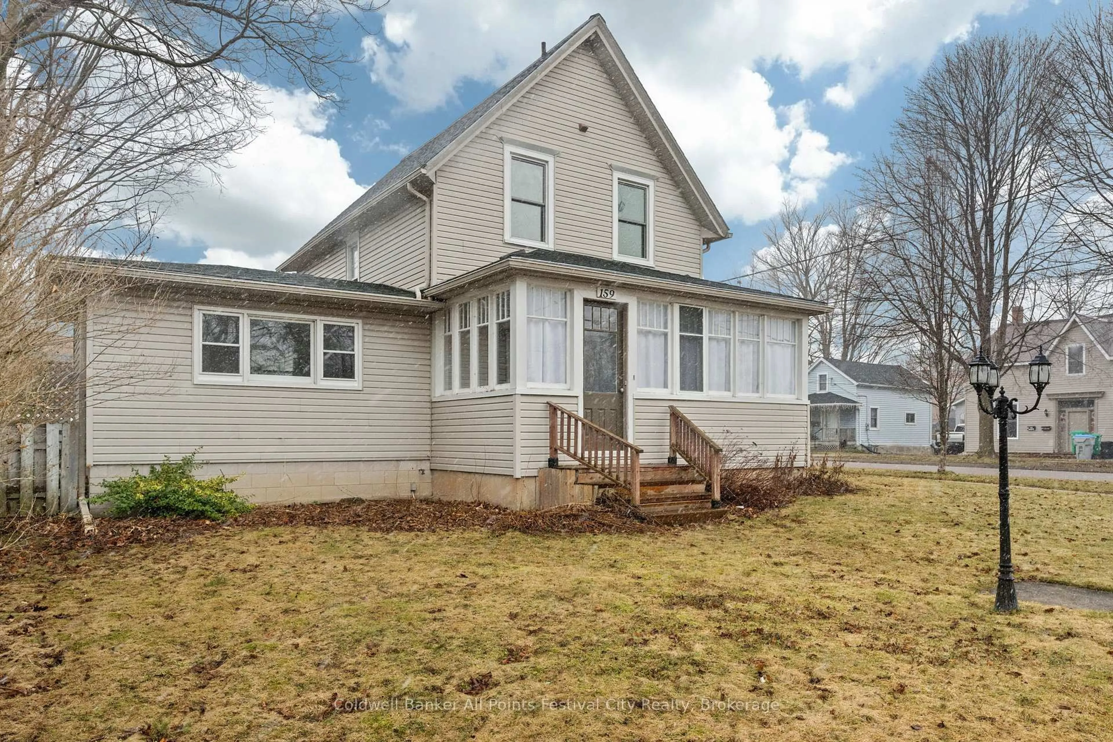 Home with vinyl exterior material, street for 159 Cambria Rd, Goderich Ontario N7A 2P9