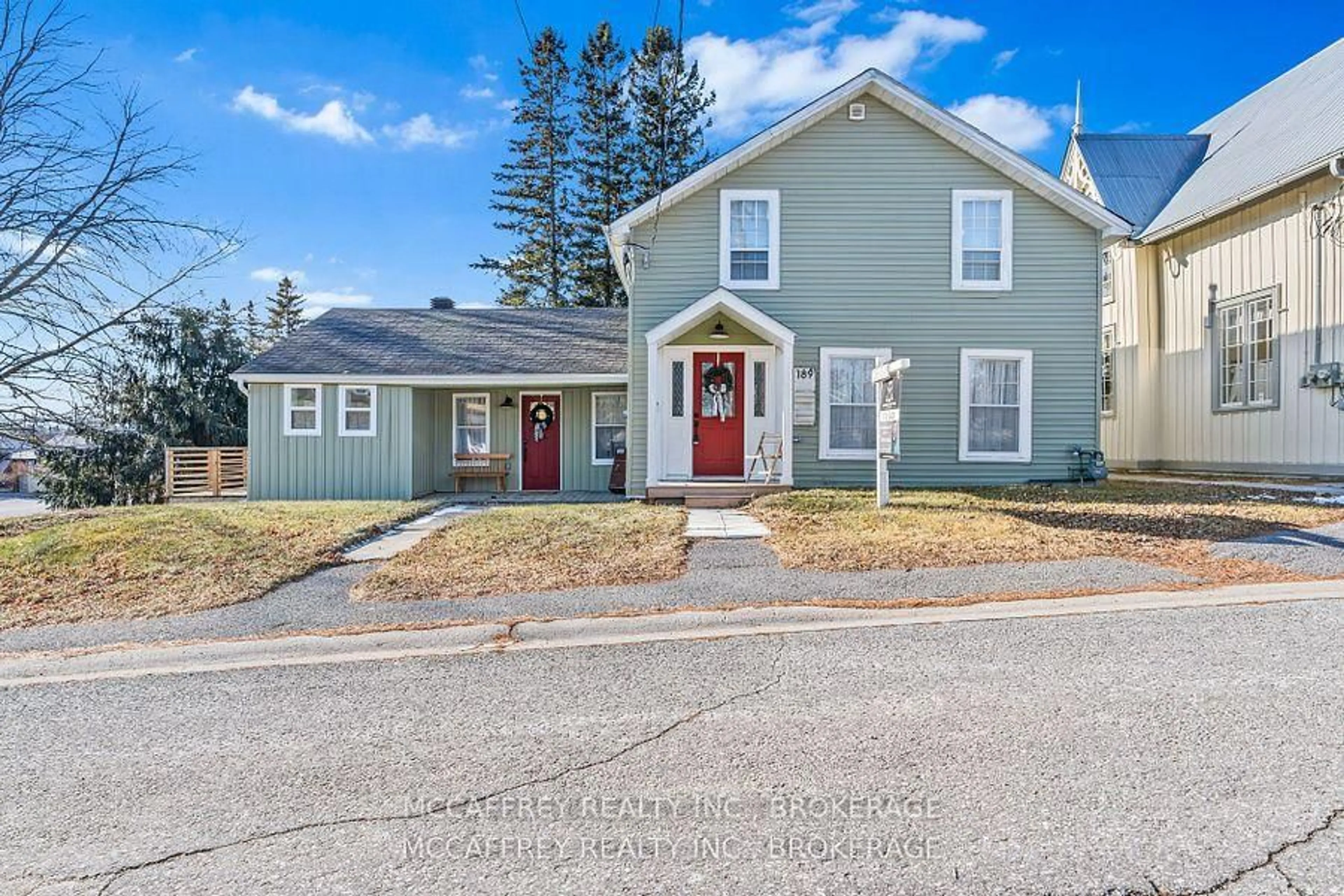 A pic from outside/outdoor area/front of a property/back of a property/a pic from drone, street for 189 DAVY St, Bath Ontario K0H 1G0