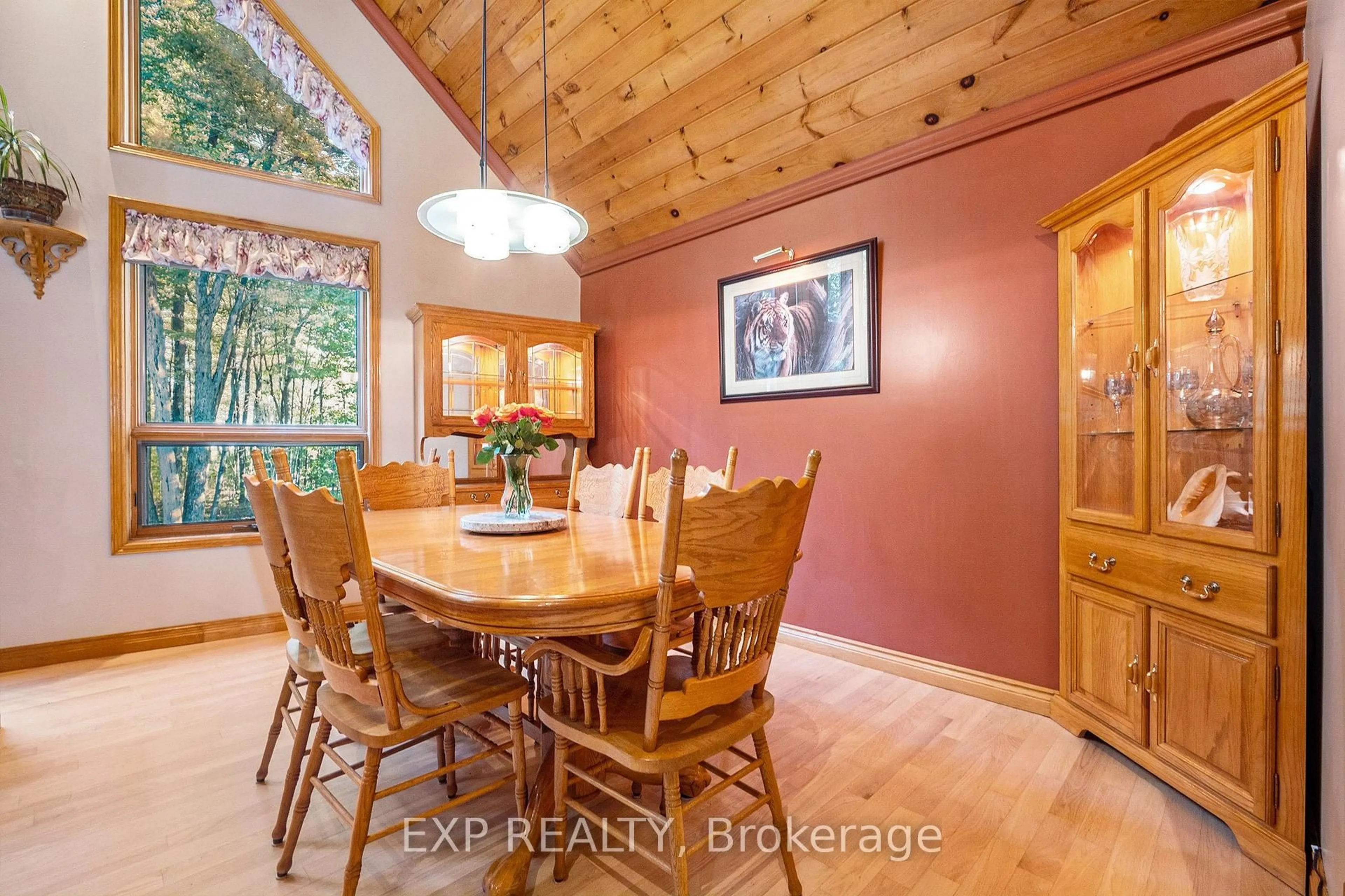 Dining room, wood/laminate floor for 325 HASKINS Rd, North Grenville Ontario K0G 1N0