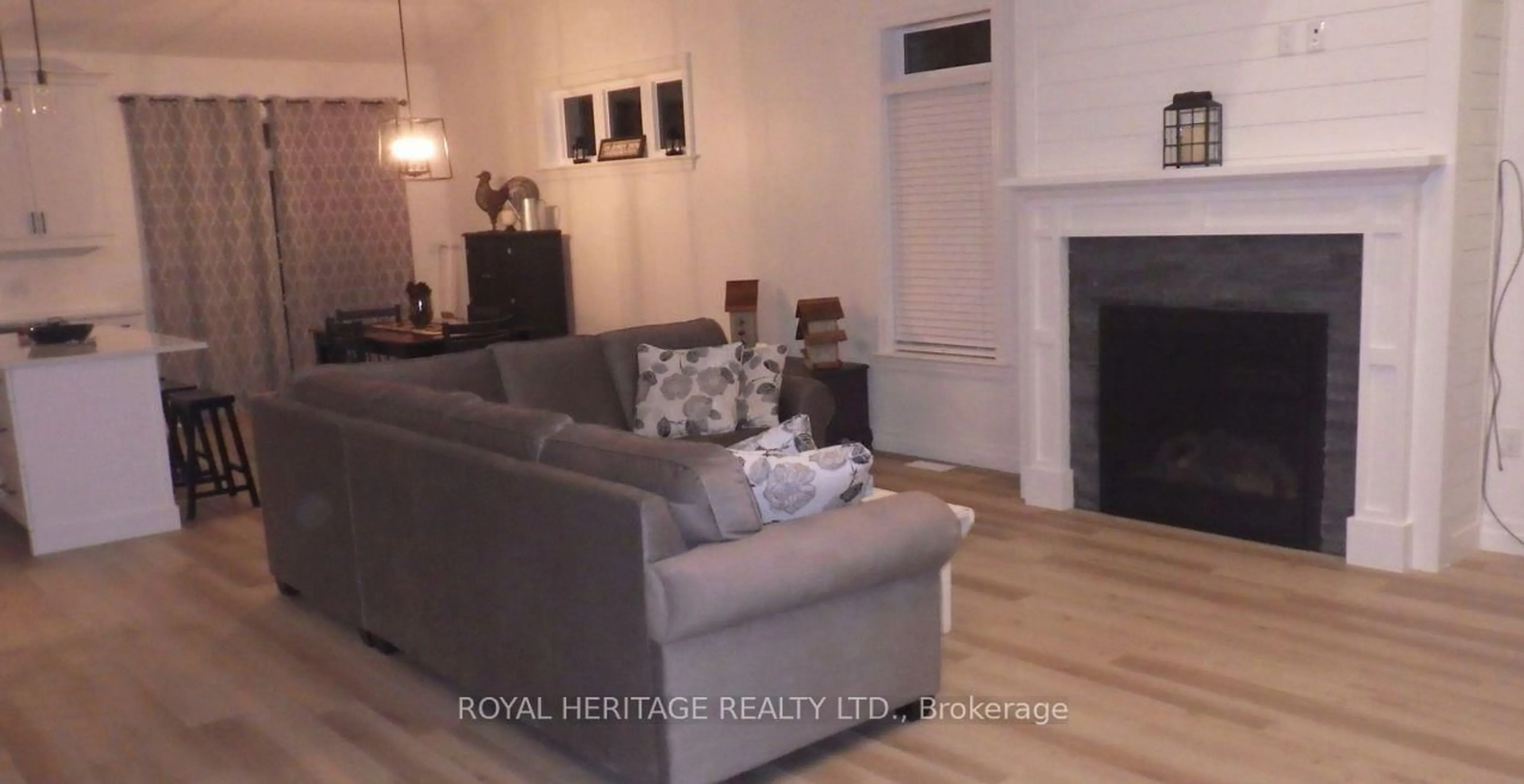 Living room with furniture, unknown for 322 River St, Tweed Ontario K0K 3J0