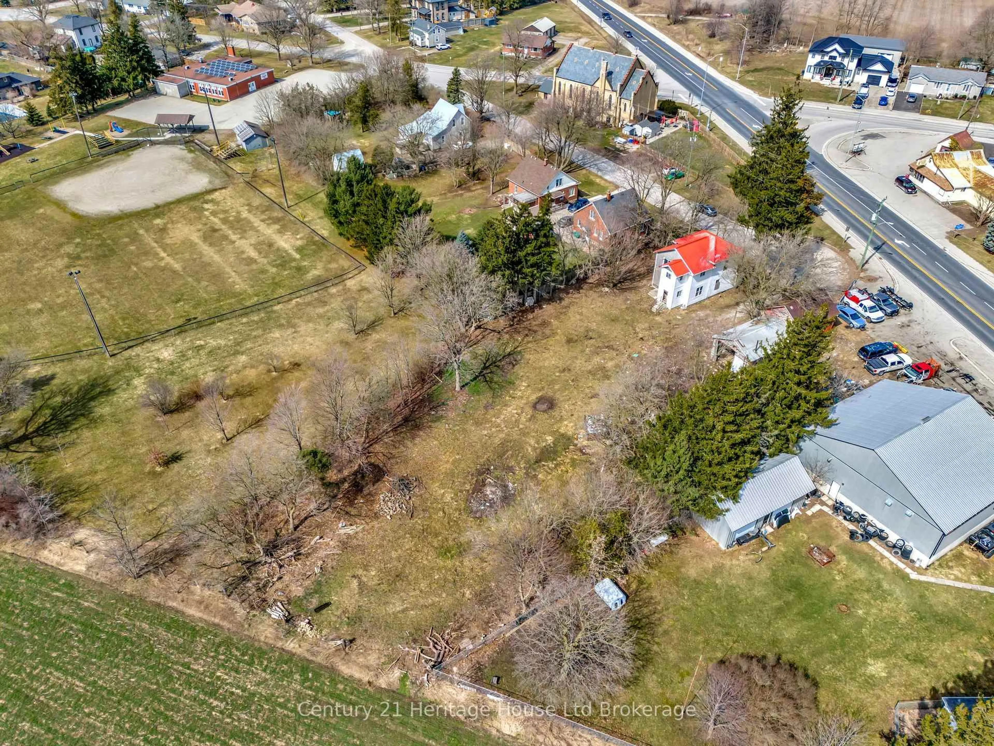 A pic from outside/outdoor area/front of a property/back of a property/a pic from drone, street for 12 Barrett St, South-West Oxford Ontario N0J 1W0