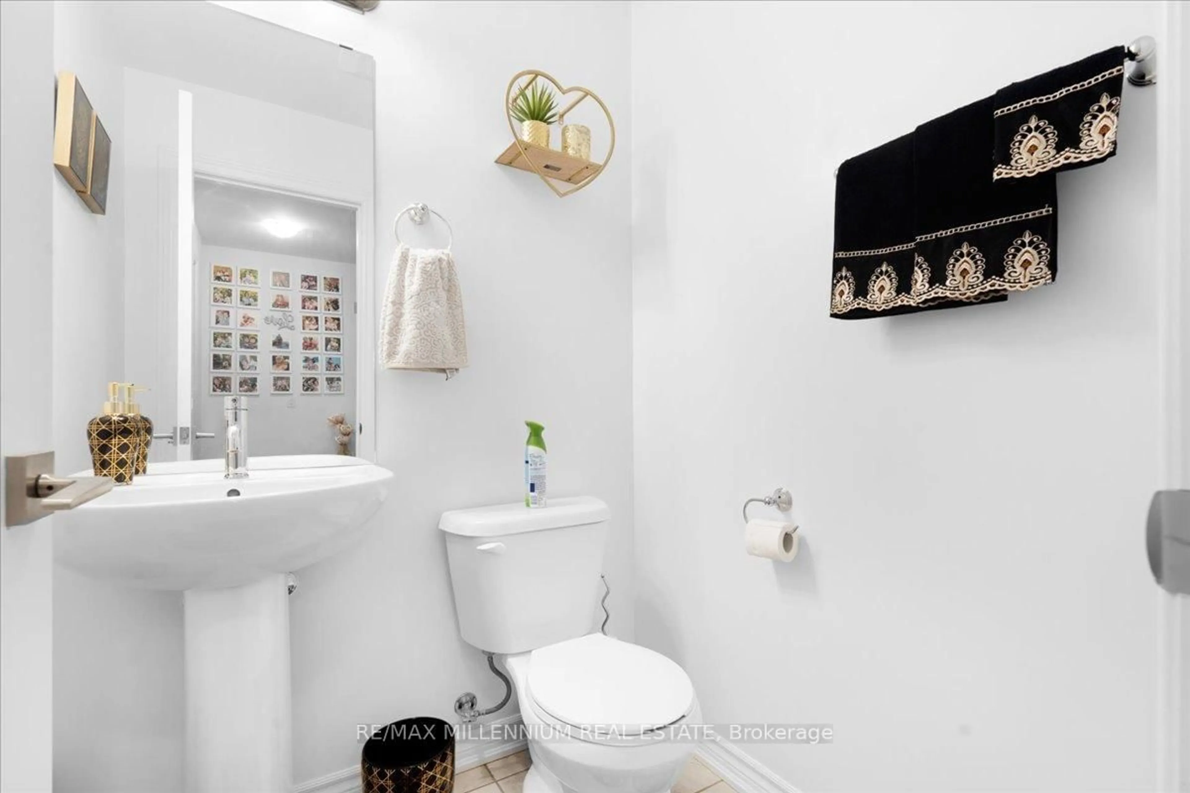 Standard bathroom, unknown for 126 Werry Ave, Southgate Ontario N0C 1B0