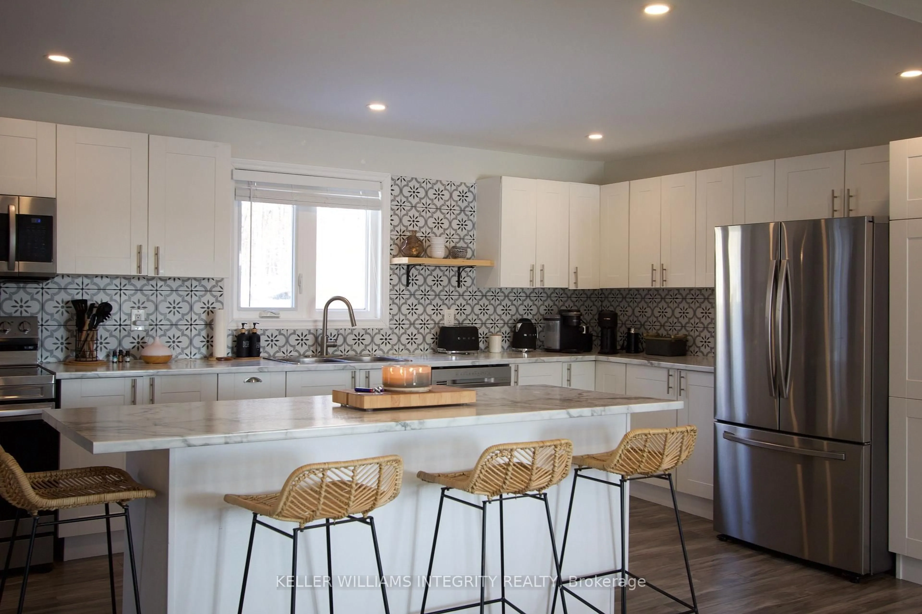 Contemporary kitchen, ceramic/tile floor for 16962 County 36 Rd, South Stormont Ontario K0C 1P0