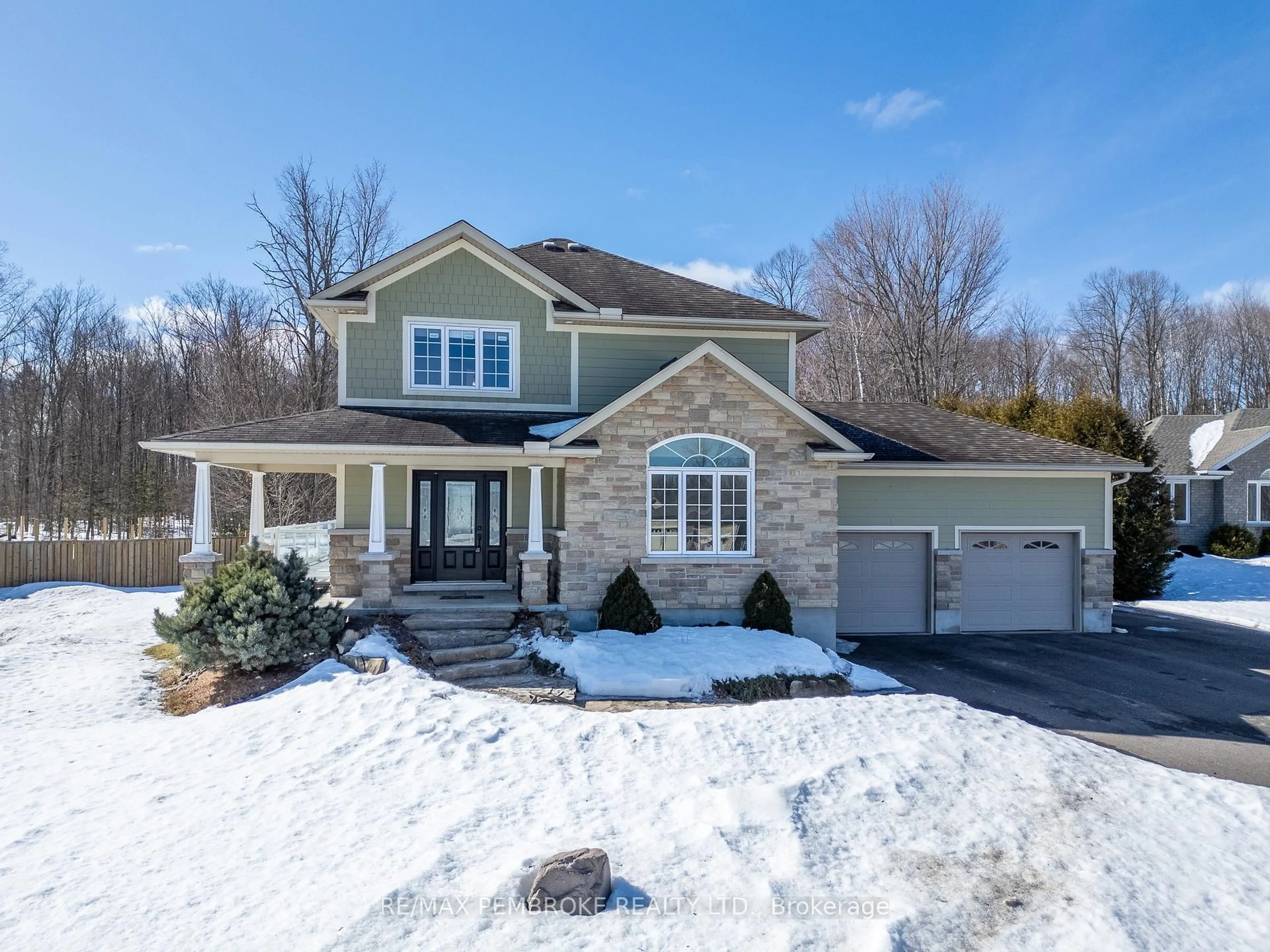Home with vinyl exterior material, street for 63 Heron Dr, Pembroke Ontario K8A 8N9
