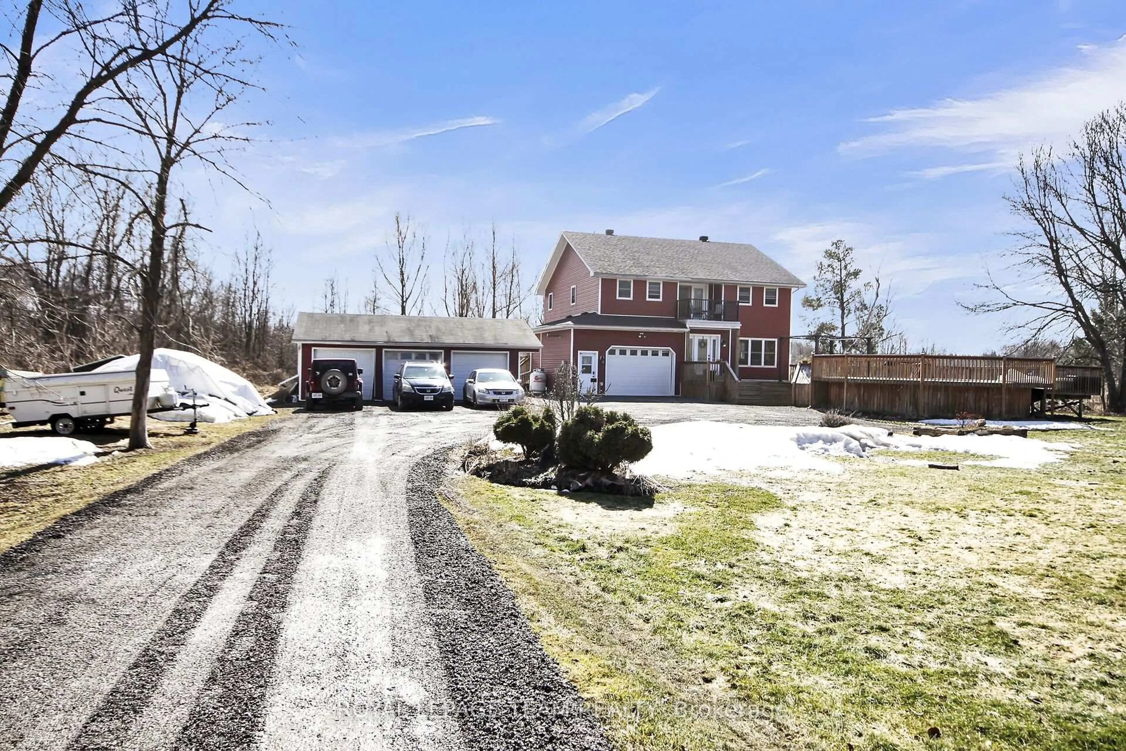 A pic from outside/outdoor area/front of a property/back of a property/a pic from drone, street for 12473 Shannette Rd, South Dundas Ontario K0C 2H0