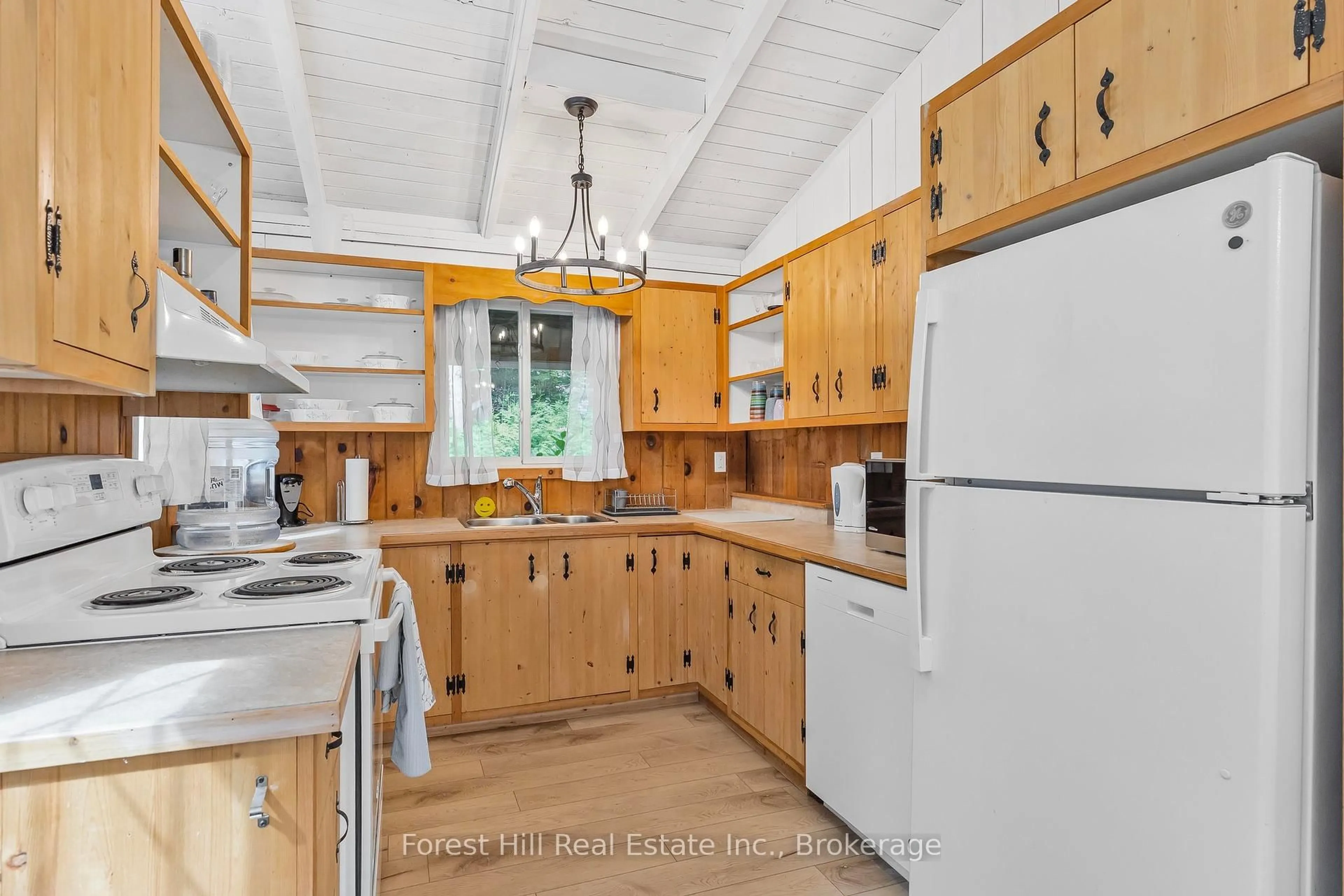 Standard kitchen, unknown for 1609 Acton Island Rd, Muskoka Lakes Ontario P0C 1A0