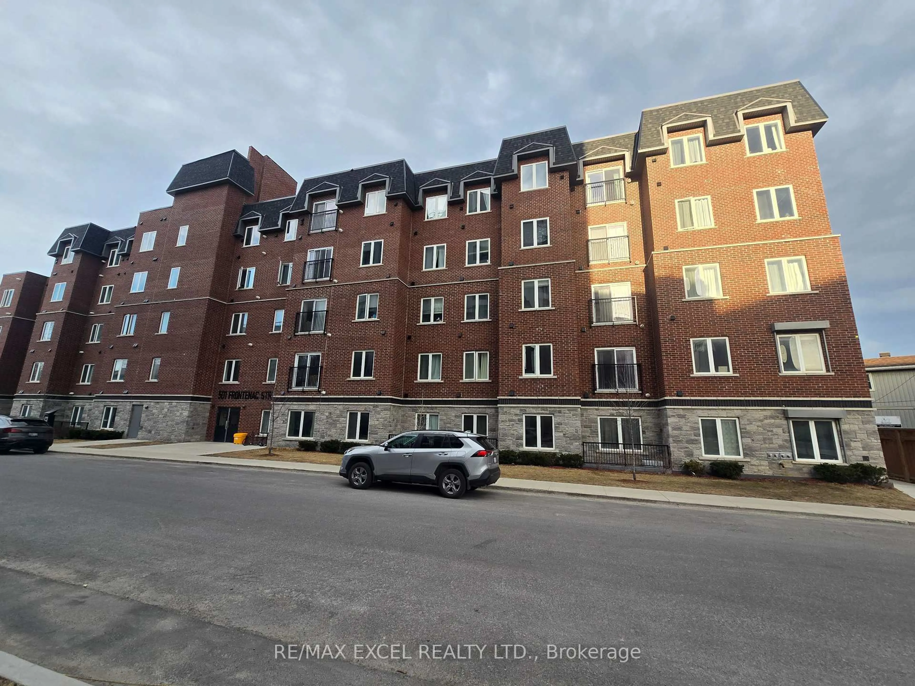 A pic from outside/outdoor area/front of a property/back of a property/a pic from drone, building for 501 Frontenac St #409, Kingston Ontario K7K 4L9