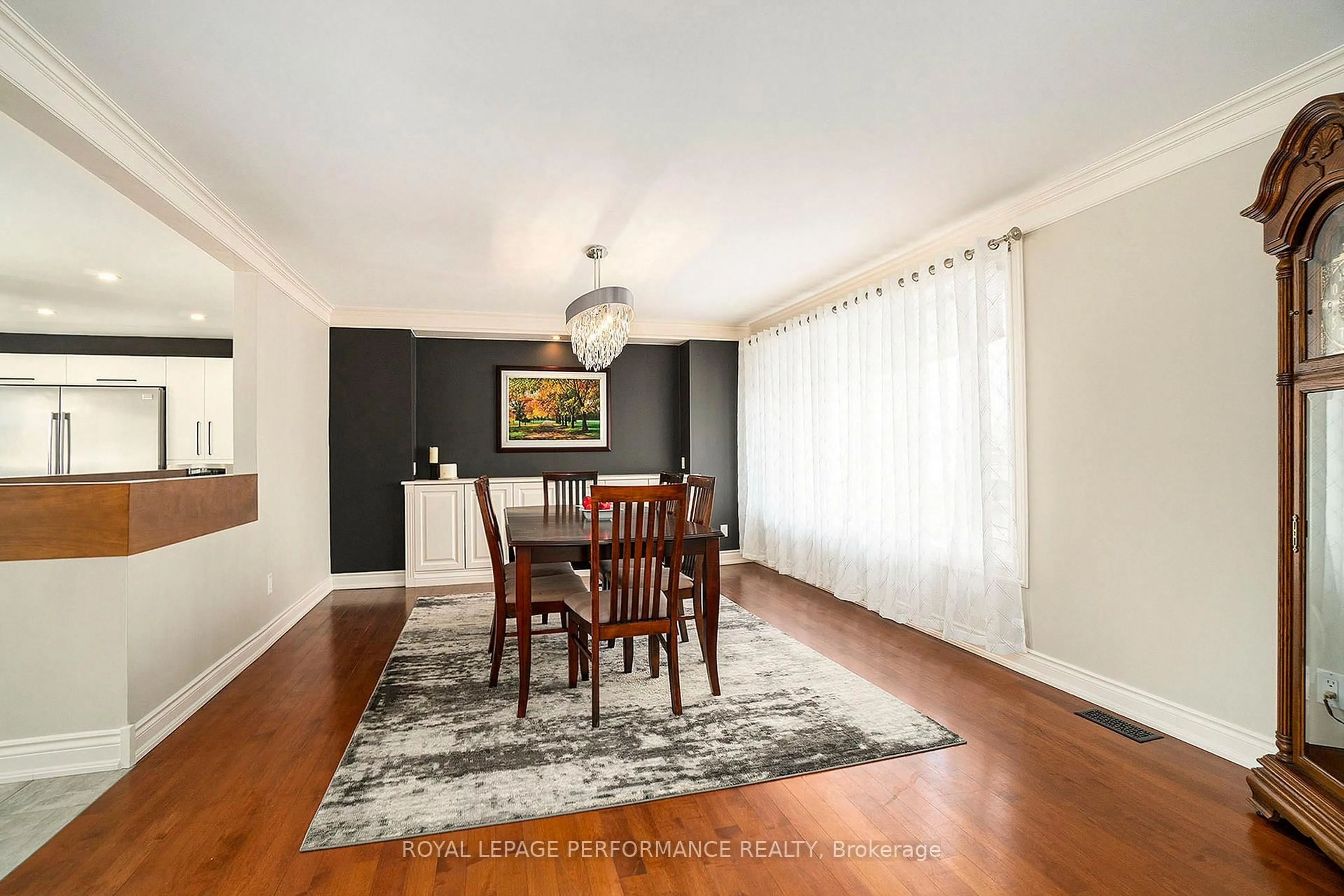 Dining room, wood/laminate floor for 782 Notre Dame St, Russell Ontario K0A 1W0