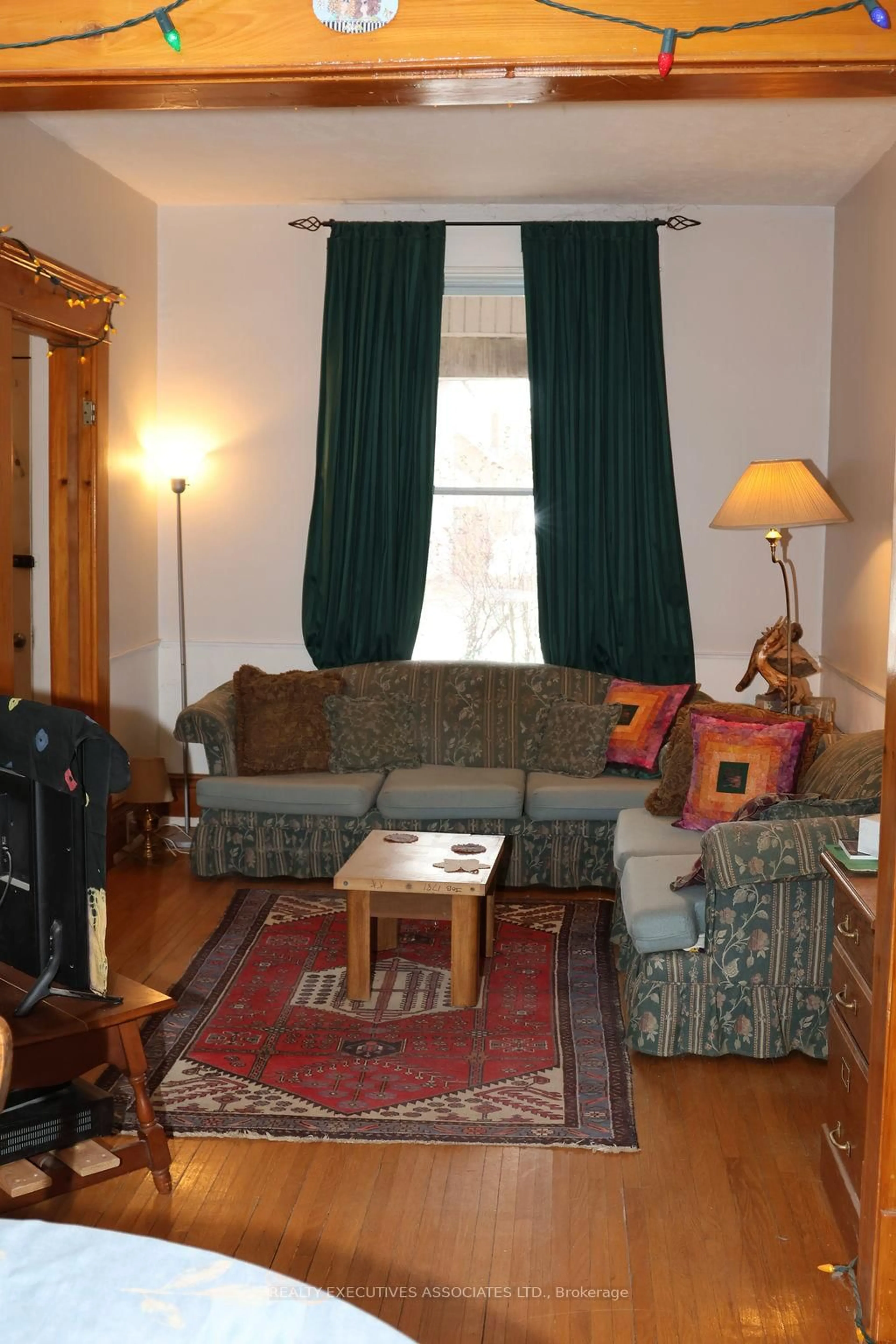 Living room with furniture, unknown for 476 Bolivar St, Peterborough Central Ontario K9J 4R4