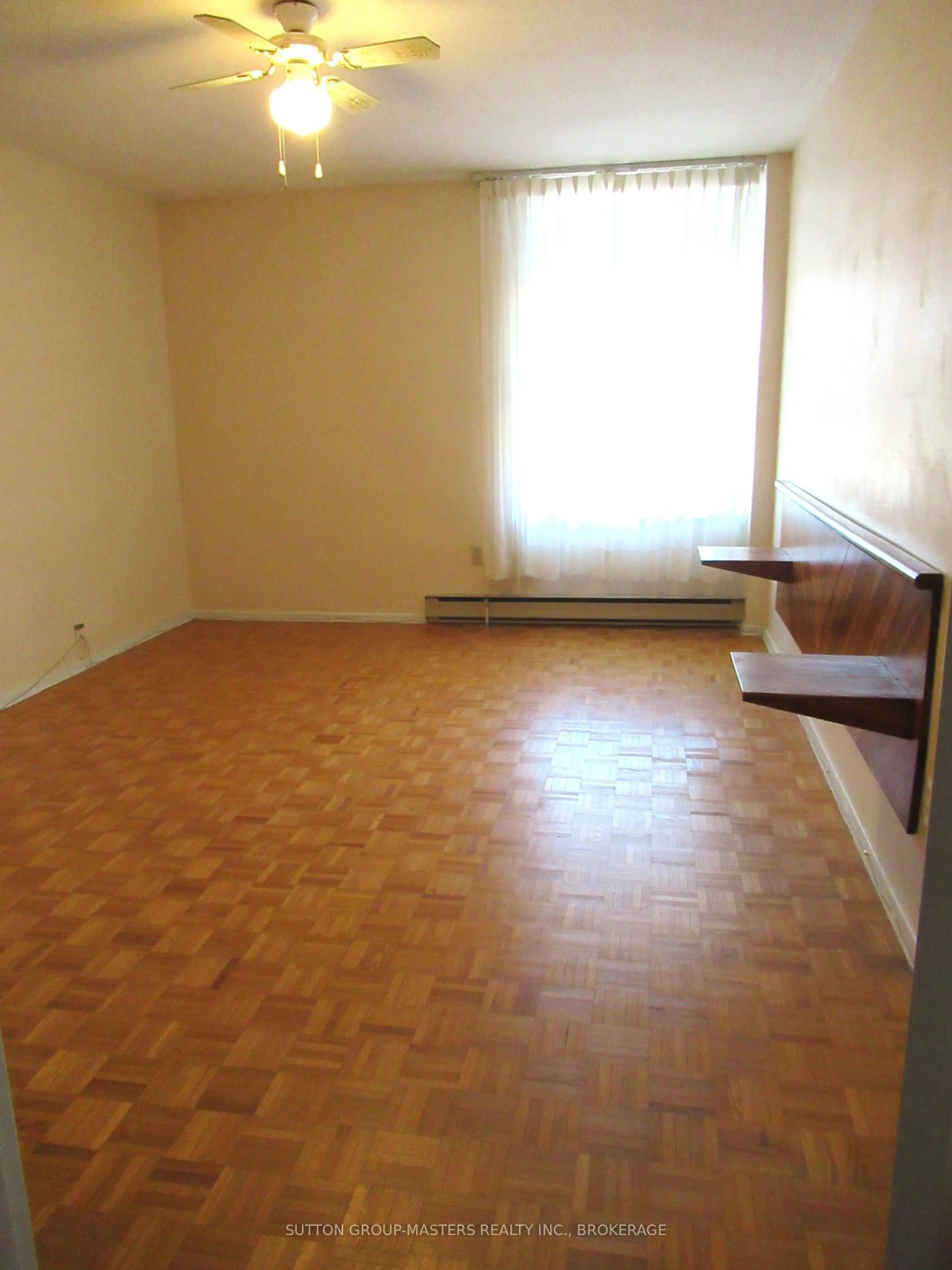 A pic of a room for 2 Mowat Ave #401, Kingston Ontario K7M 1K1