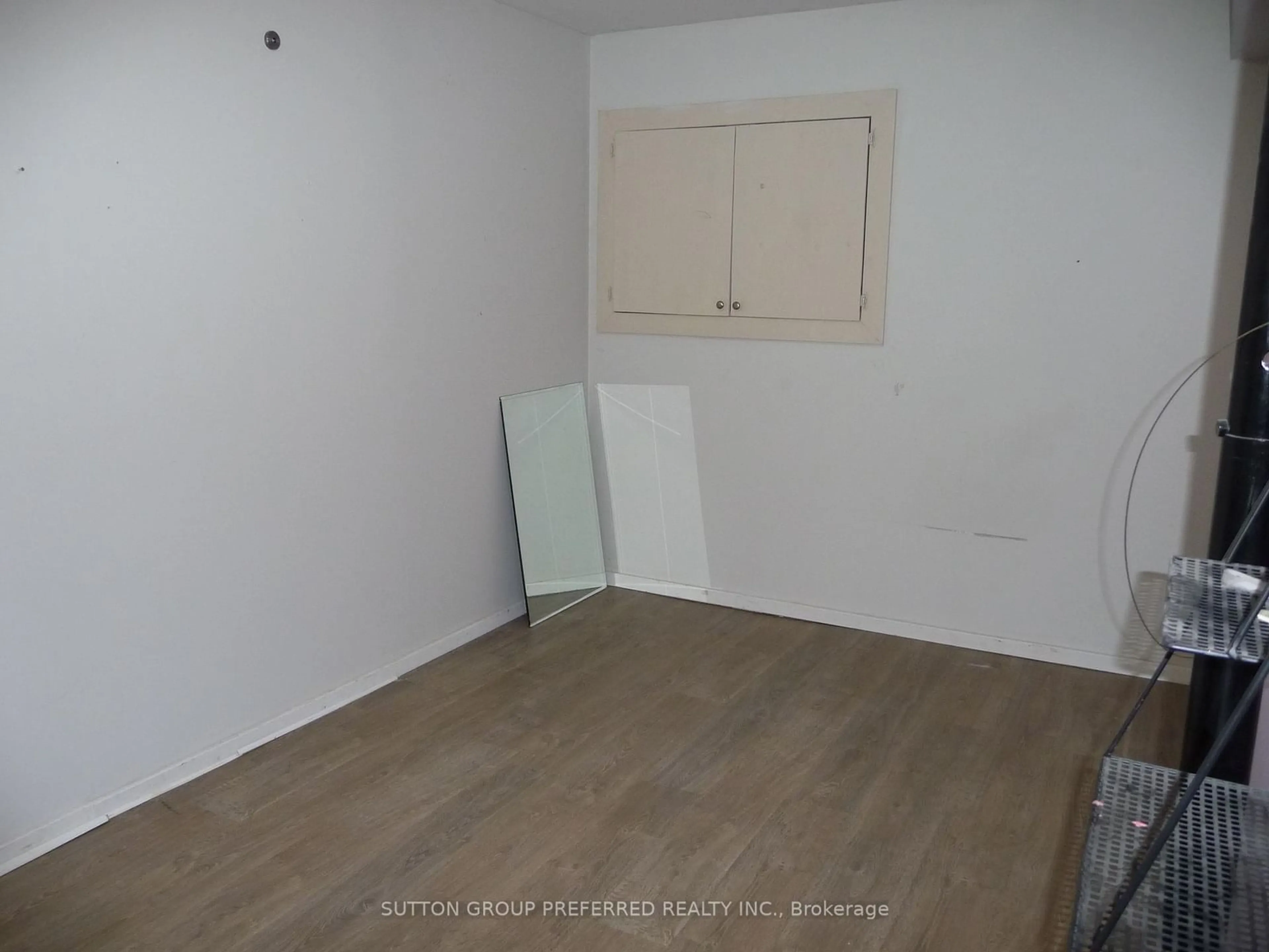 A pic of a room for 175 Portsmouth Cres, London East Ontario N5V 4C7