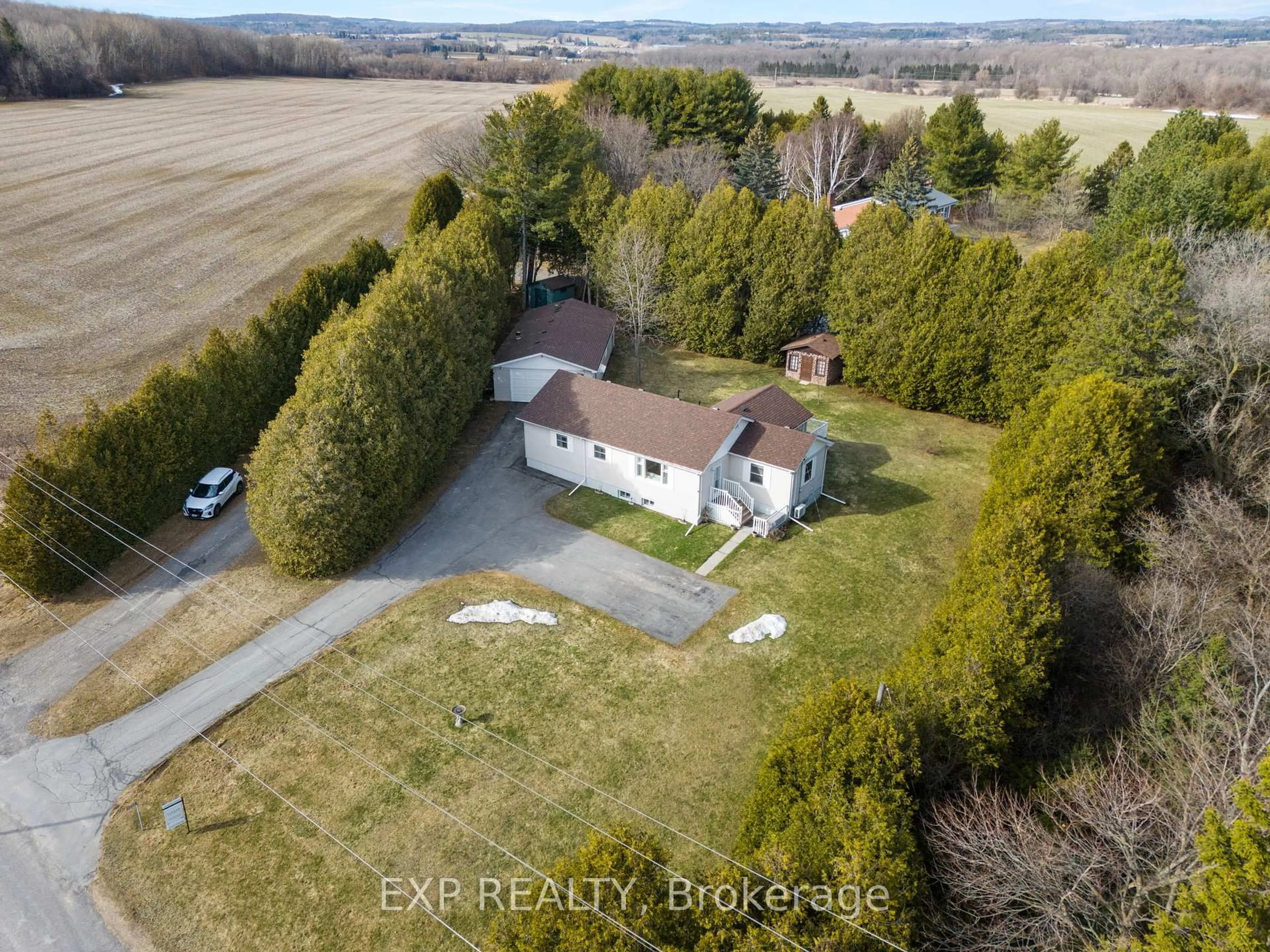 A pic from outside/outdoor area/front of a property/back of a property/a pic from drone, unknown for 5992 Choate Rd, Port Hope Ontario L1A 3V8