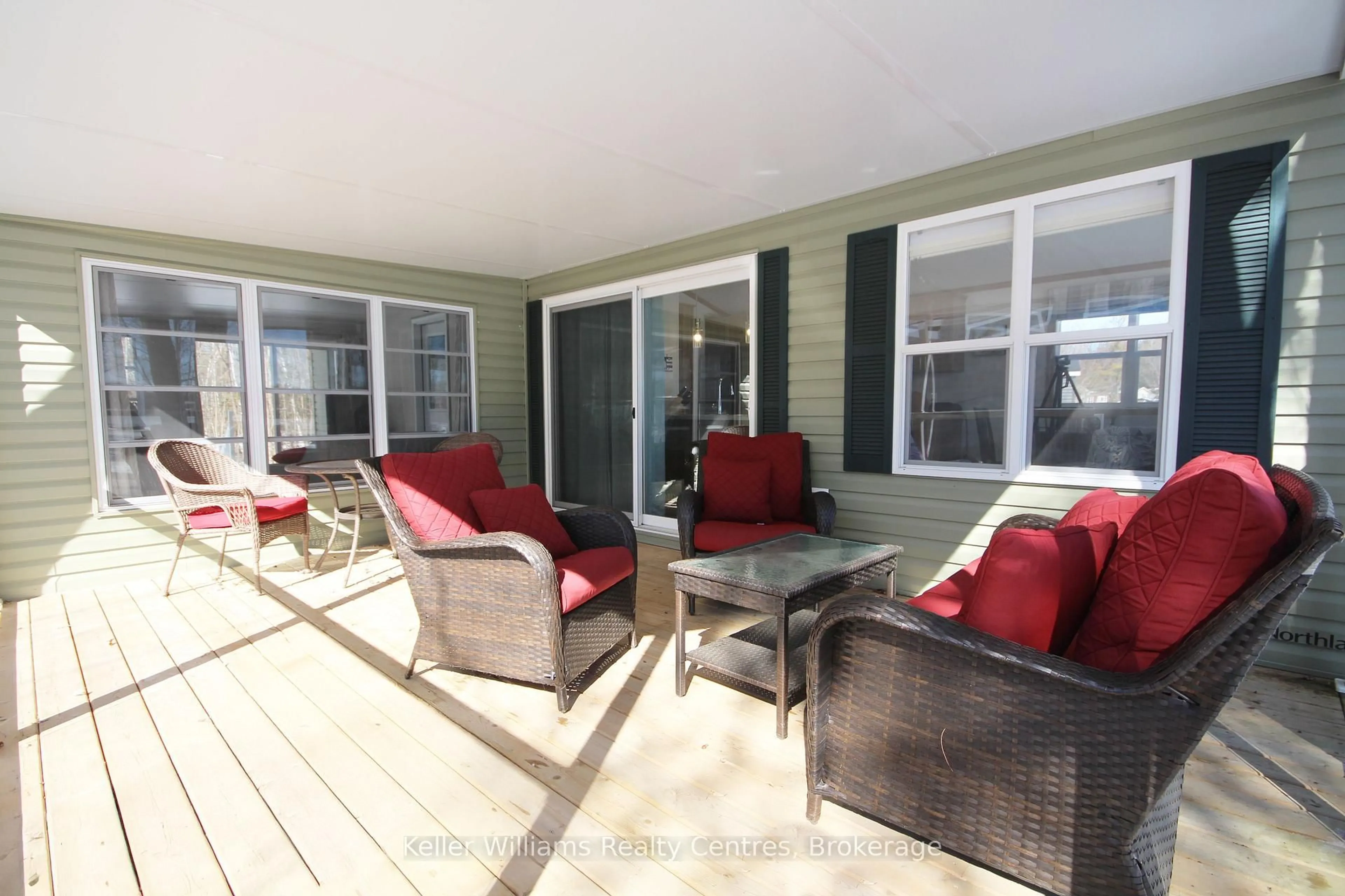 Patio, water/lake/river/ocean view for 13 Southline Ave #B/C, Huron-Kinloss Ontario N0G 2B0