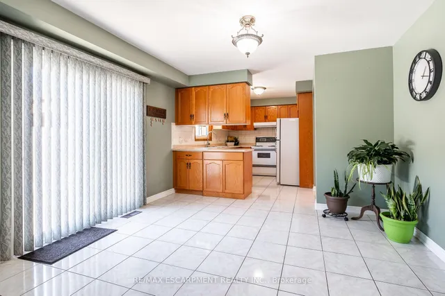 Additional property image - 35 Republic Ave