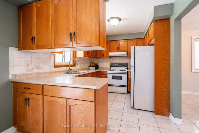 Additional property image - 35 Republic Ave