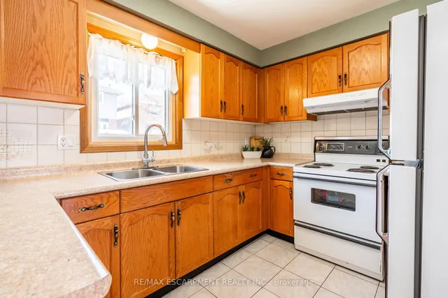 Additional property image - 35 Republic Ave