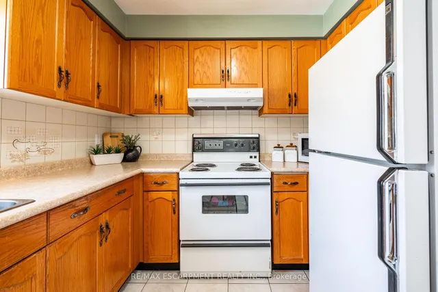 Additional property image - 35 Republic Ave