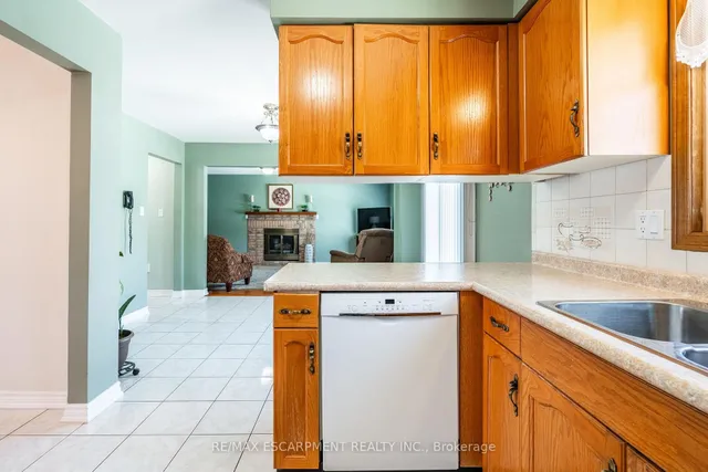 Additional property image - 35 Republic Ave