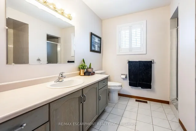 Additional property image - 35 Republic Ave