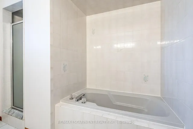Additional property image - 35 Republic Ave