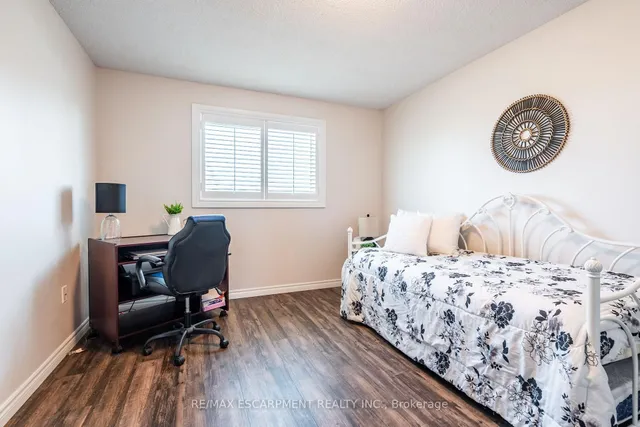 Additional property image - 35 Republic Ave