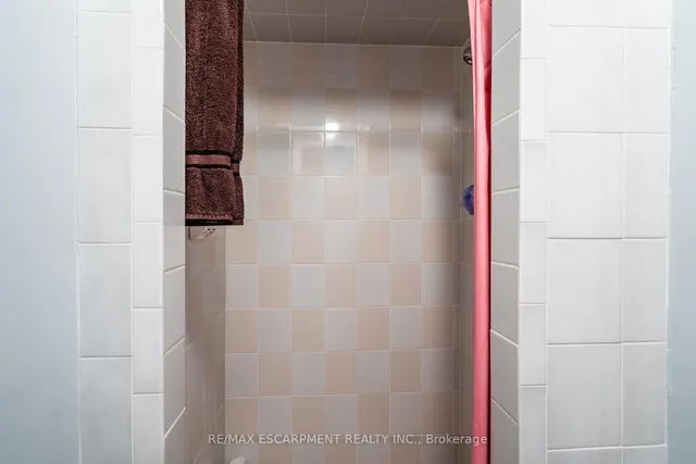 Additional property image - 35 Republic Ave