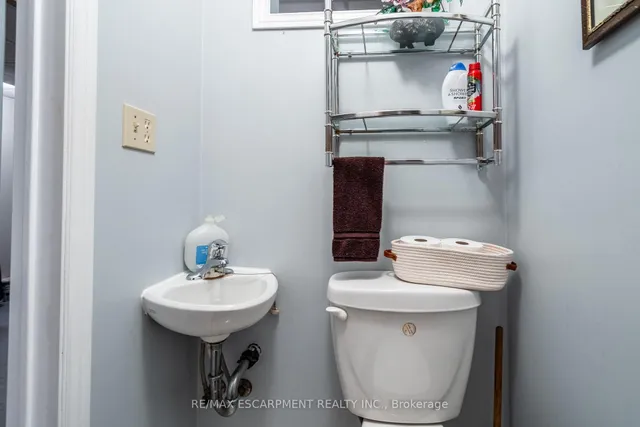 Additional property image - 35 Republic Ave