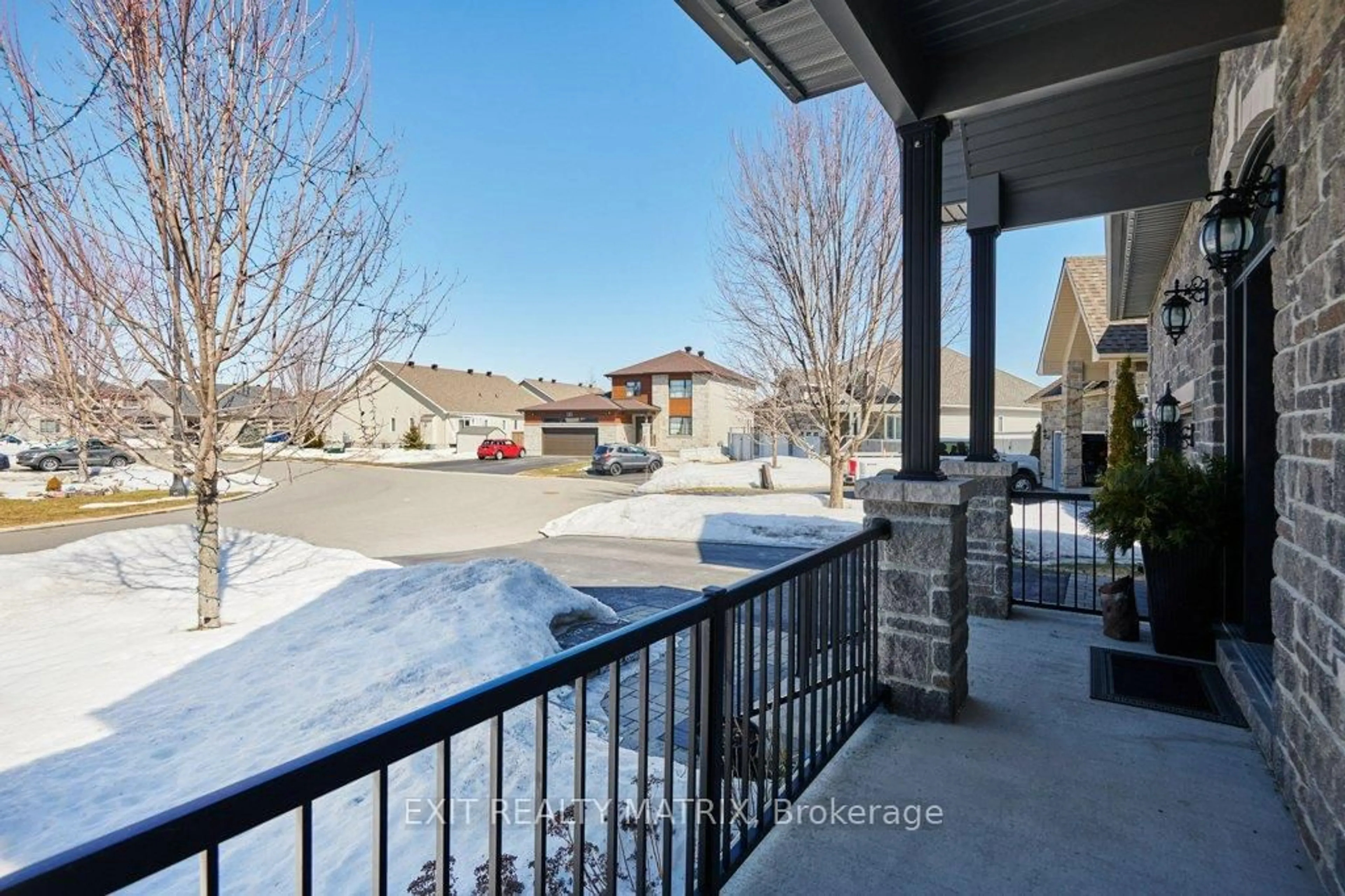 Patio, mountain view for 56 Abbey Cres, Russell Ontario K4R 0B6