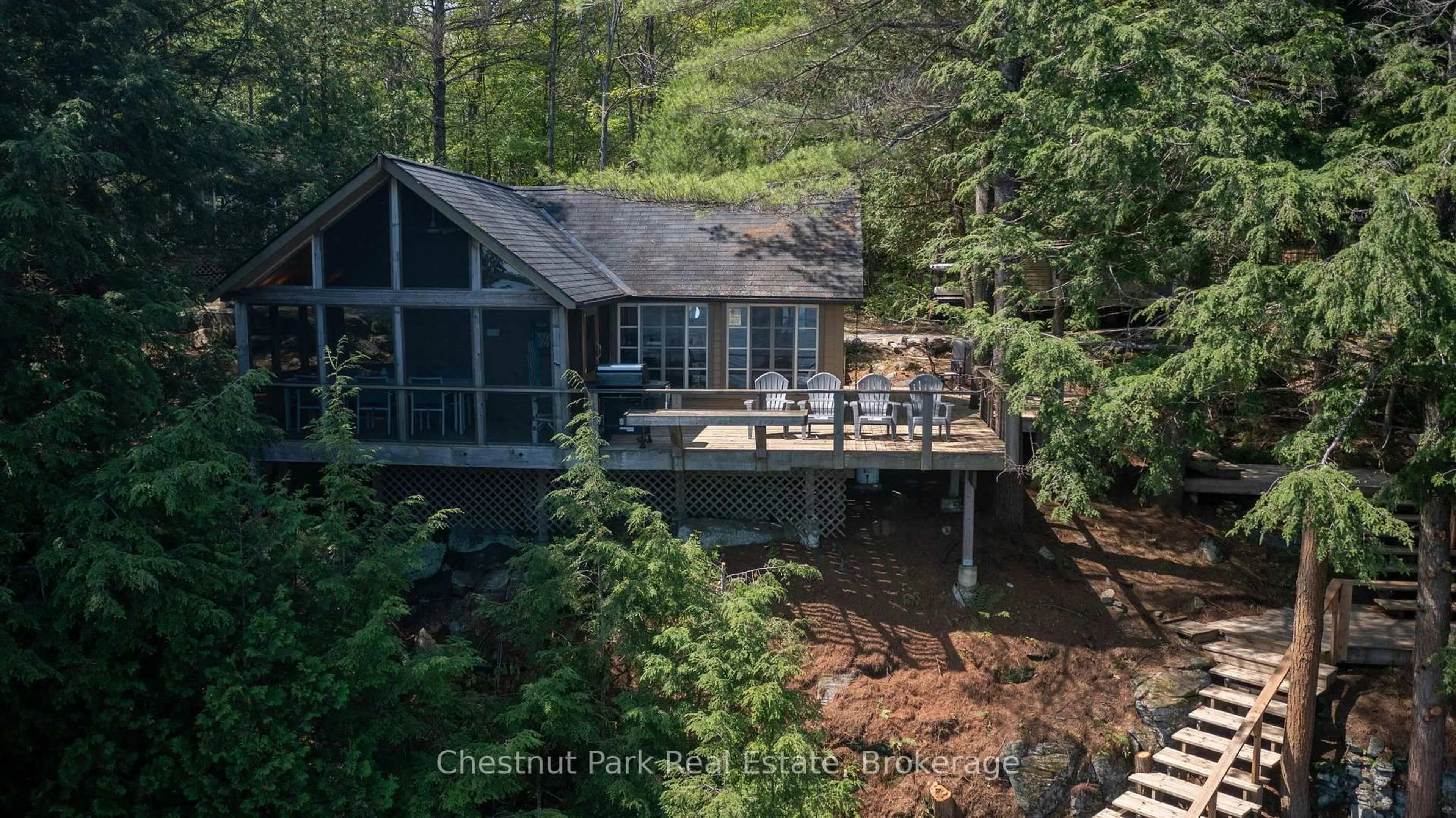 A pic from outside/outdoor area/front of a property/back of a property/a pic from drone, water/lake/river/ocean view for 29 Island 26lm N/A, Gravenhurst Ontario P1P 1R2