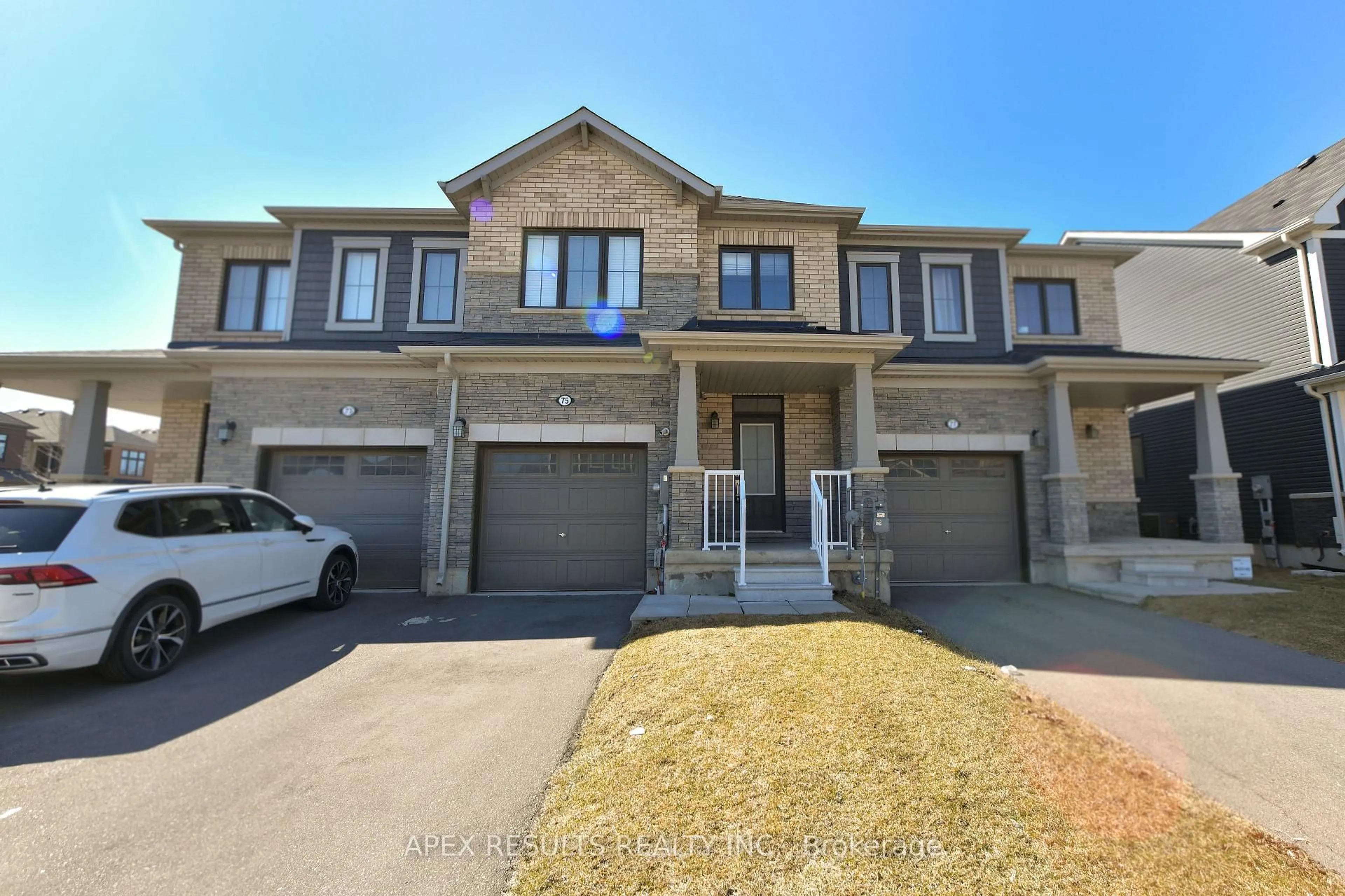 Home with brick exterior material, street for 75 Oaktree Dr, Haldimand Ontario N3W 0C7