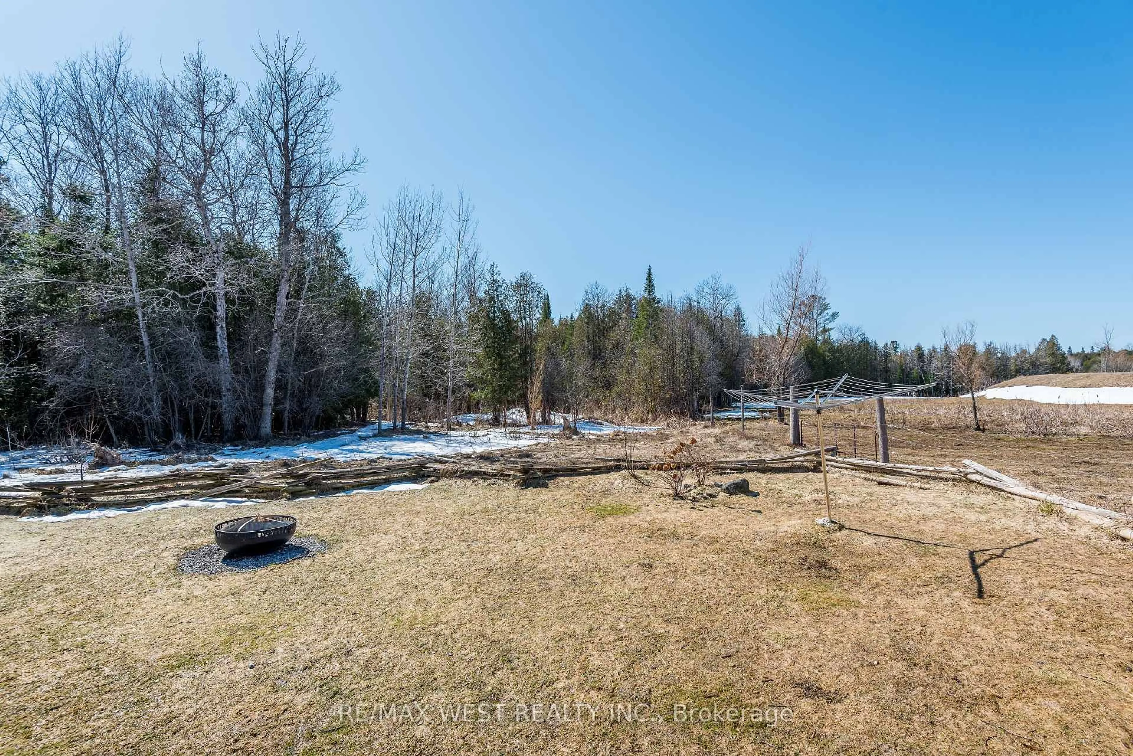 A pic from outside/outdoor area/front of a property/back of a property/a pic from drone, water/lake/river/ocean view for 475 Fleetwood Rd, Kawartha Lakes Ontario L0B 1K0