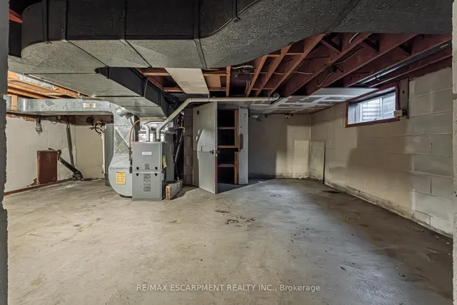 Additional property image - 20 Harvard Pl