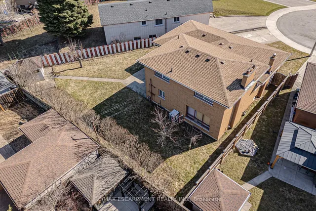 Additional property image - 20 Harvard Pl