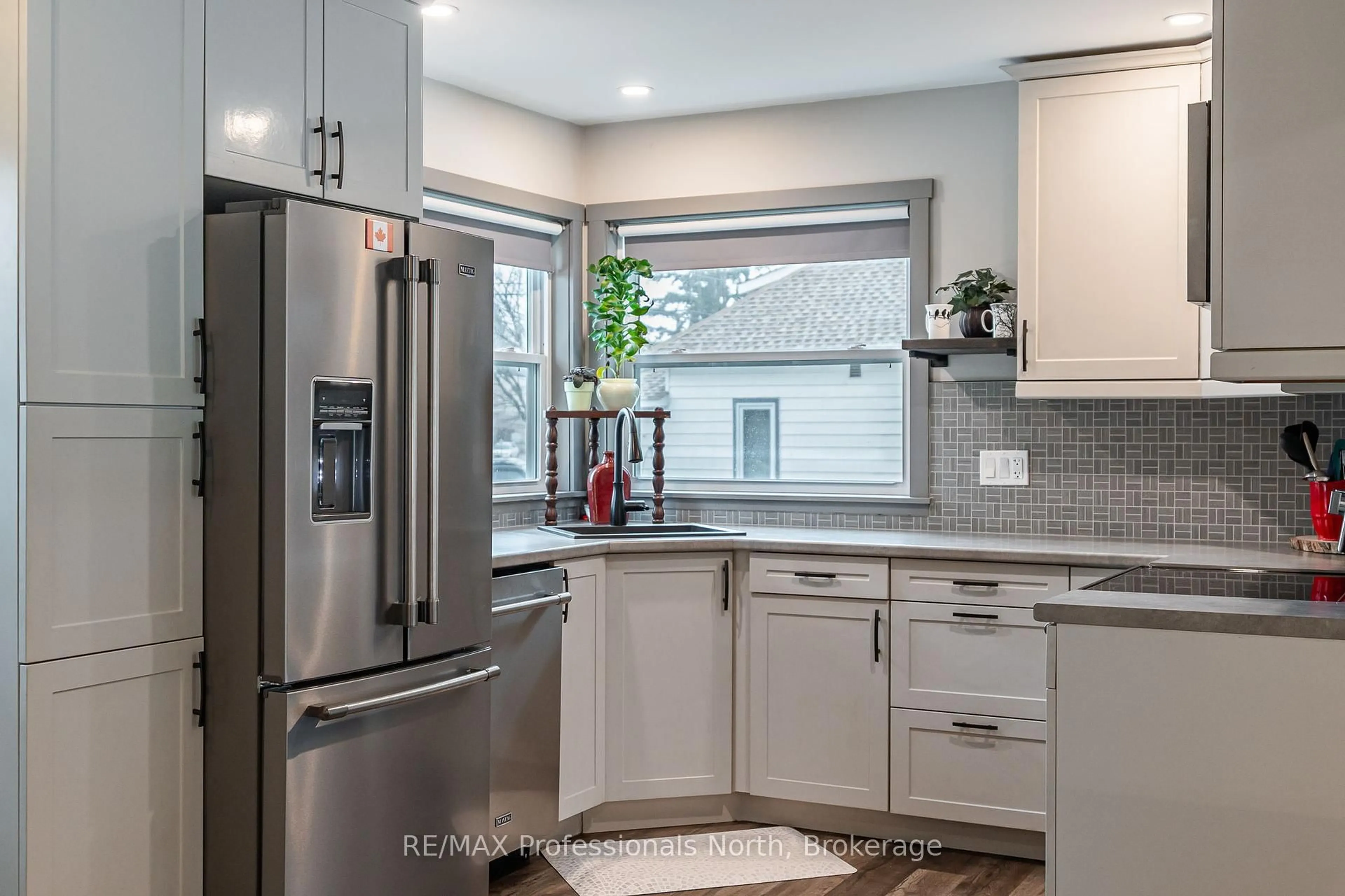 Open concept kitchen, ceramic/tile floor for 7180 Gelert Rd, Dysart et al Ontario K0M 1S0