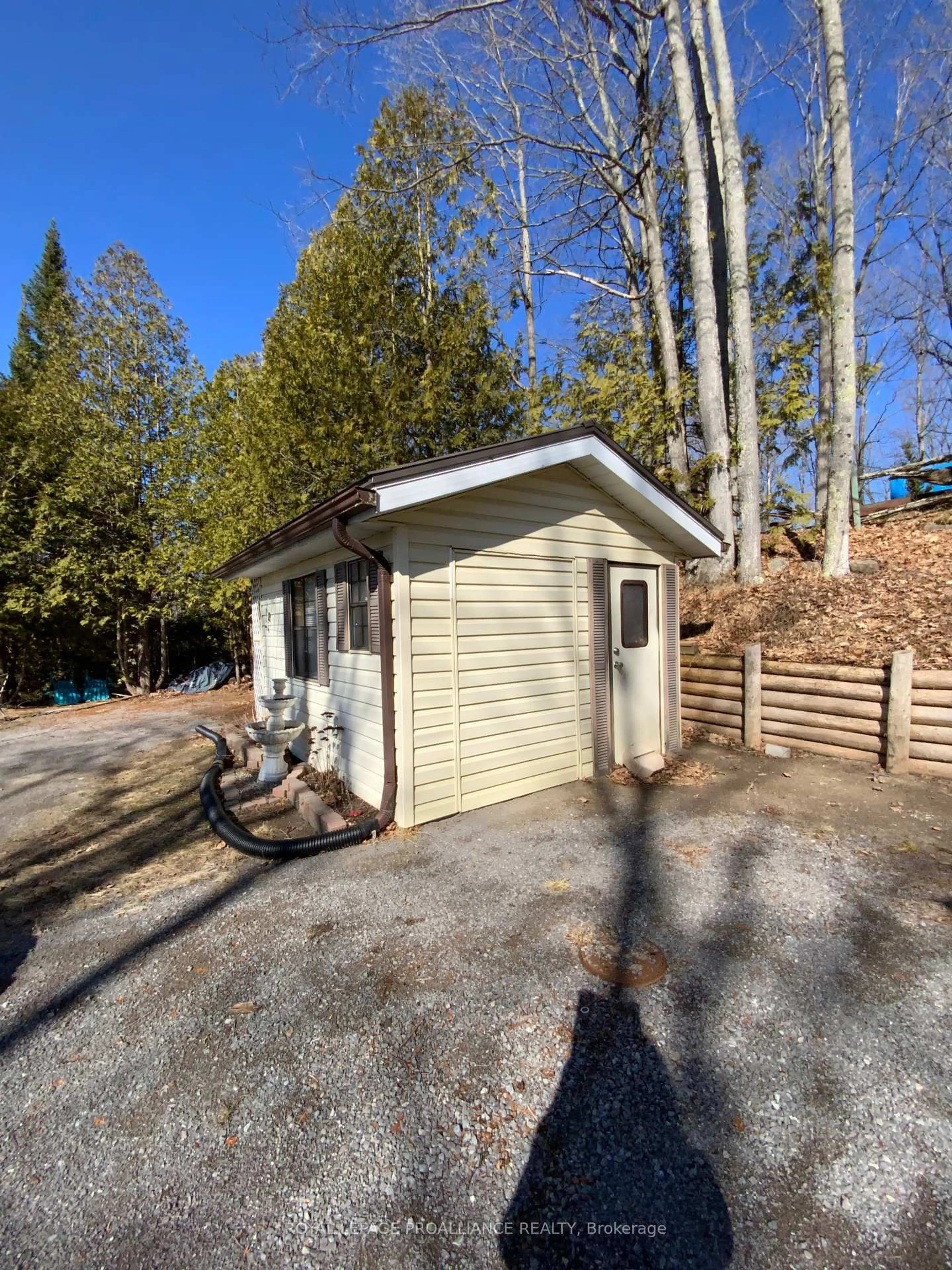 Shed for 302 Quin Mo Lac Rd #133, Madoc Ontario K0K 2K0