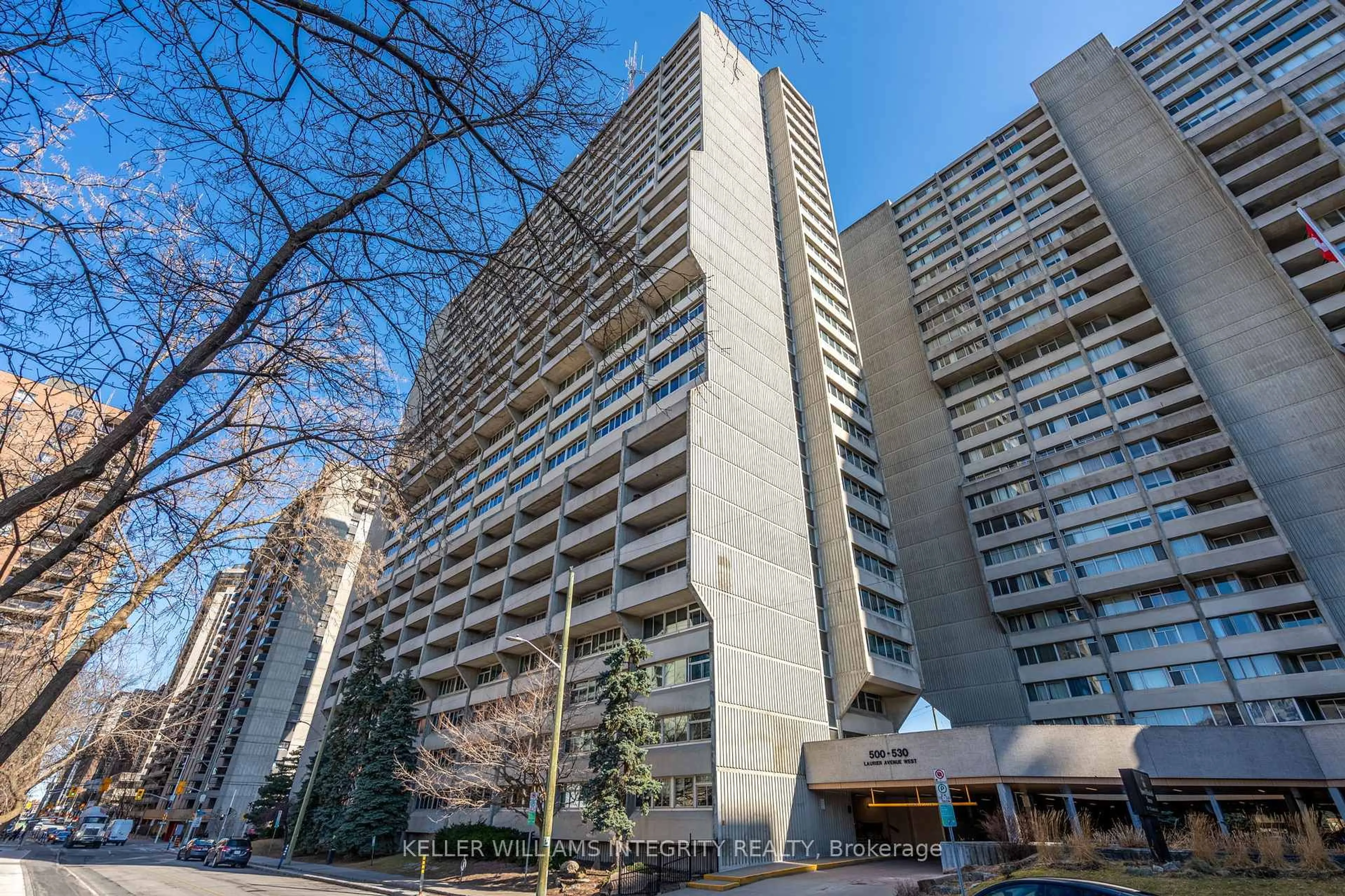 Patio, unknown for 500 Laurier Ave #202, Ottawa Ontario K1R 5E1