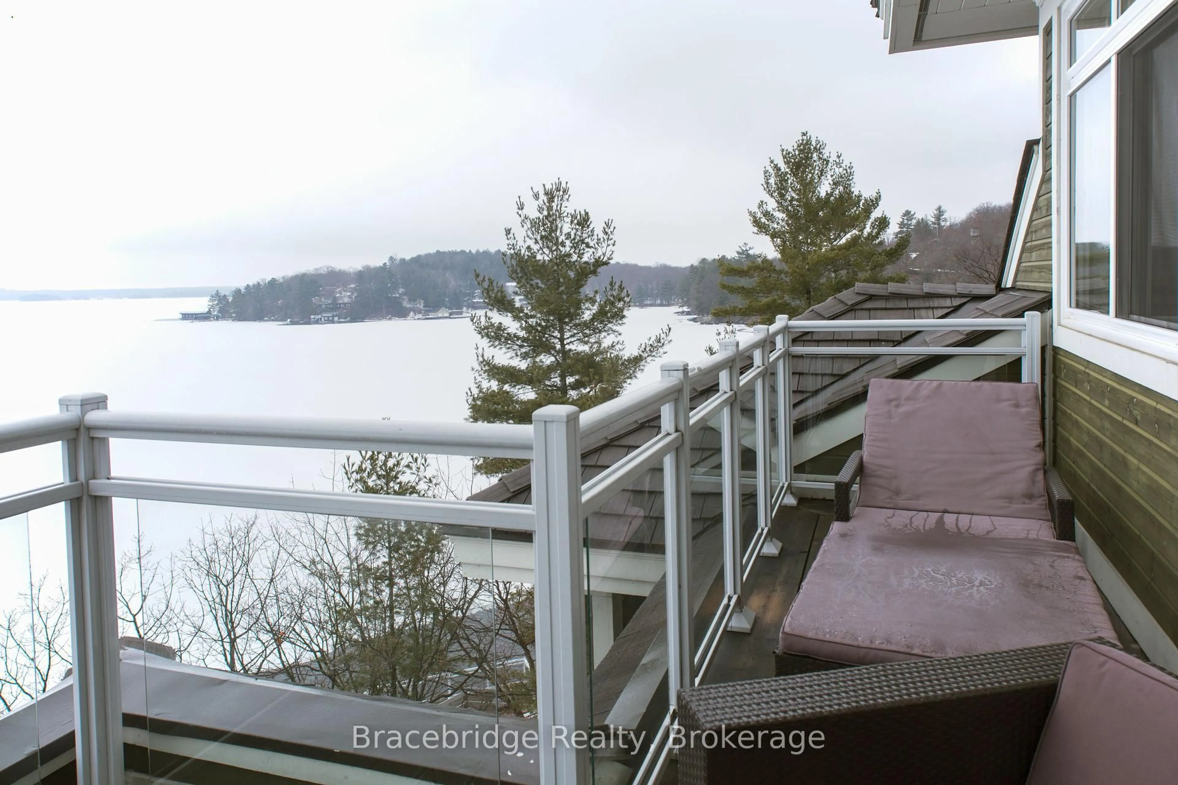 Balcony in the apartment, water/lake/river/ocean view for 1869 Muskoka Rd 118 N/A #B201-B2, Muskoka Lakes Ontario P1L 1W8