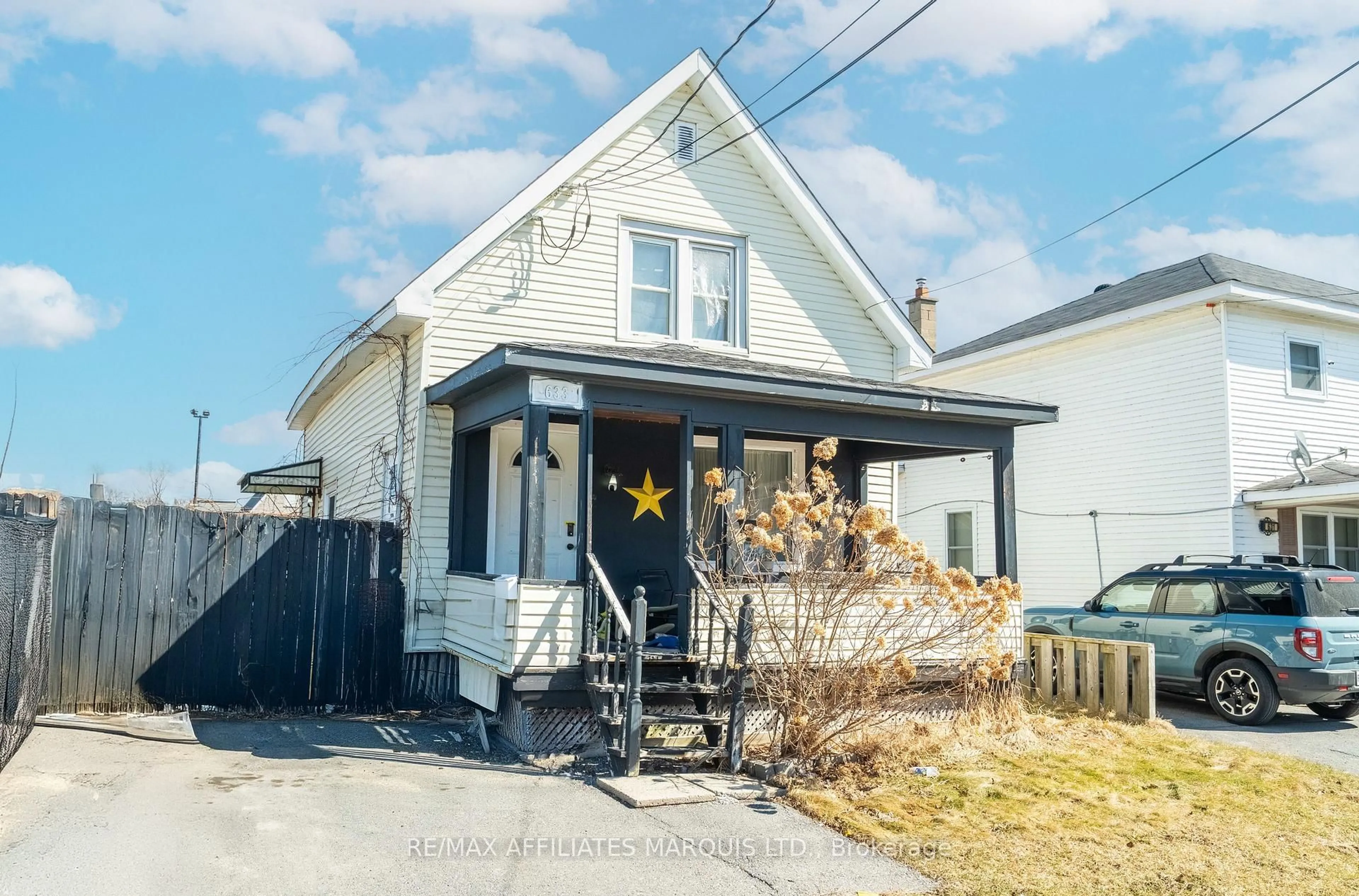 Unknown for 633 AUGUSTUS St, Cornwall Ontario K6H 1Z7