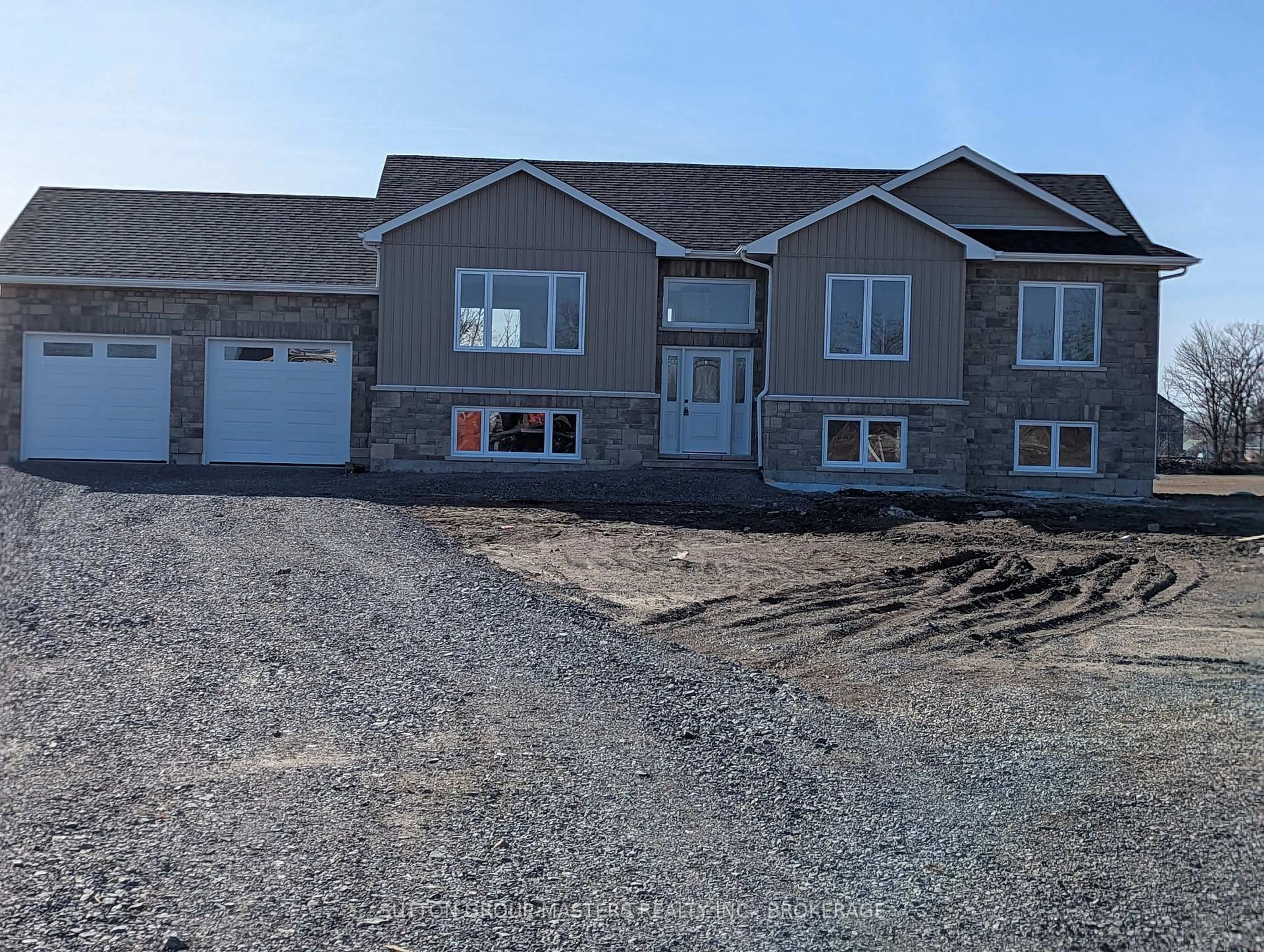 Home with vinyl exterior material, building for 106 Bittersweet Rd, Hartington Ontario K0H 1W0