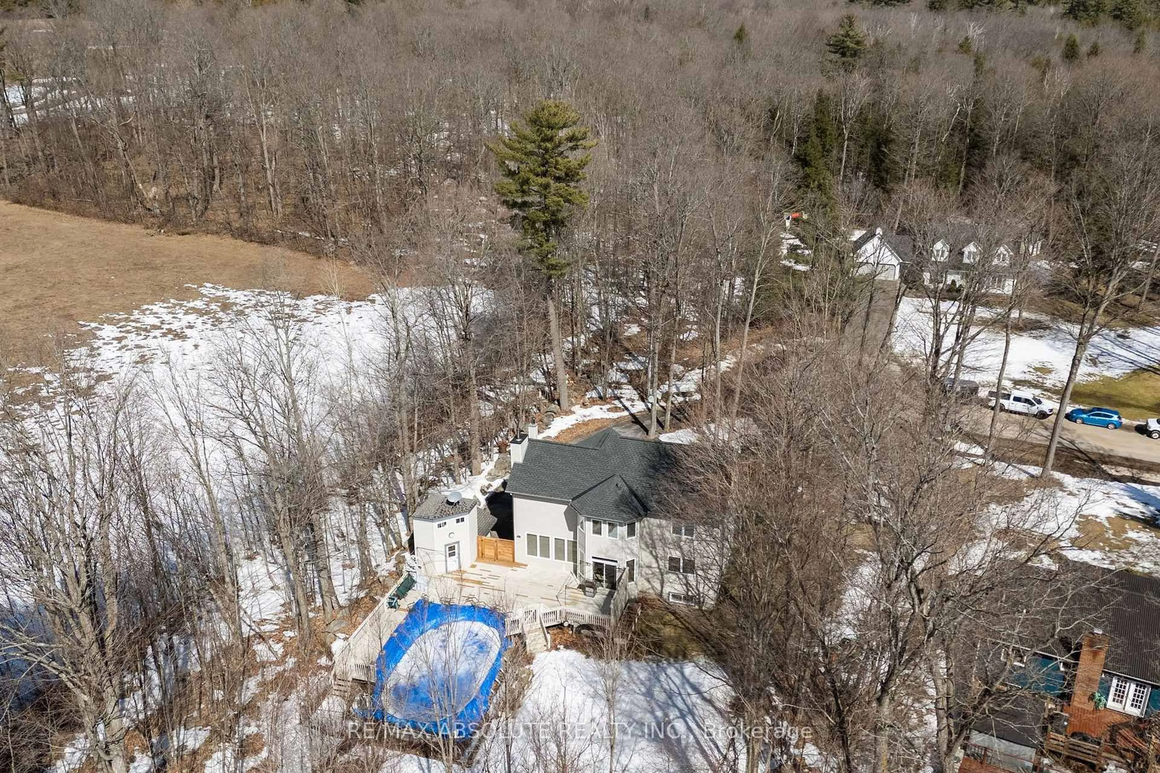 A pic from outside/outdoor area/front of a property/back of a property/a pic from drone, water/lake/river/ocean view for 803 McKenzie Ave, Arnprior Ontario K7S 3G9