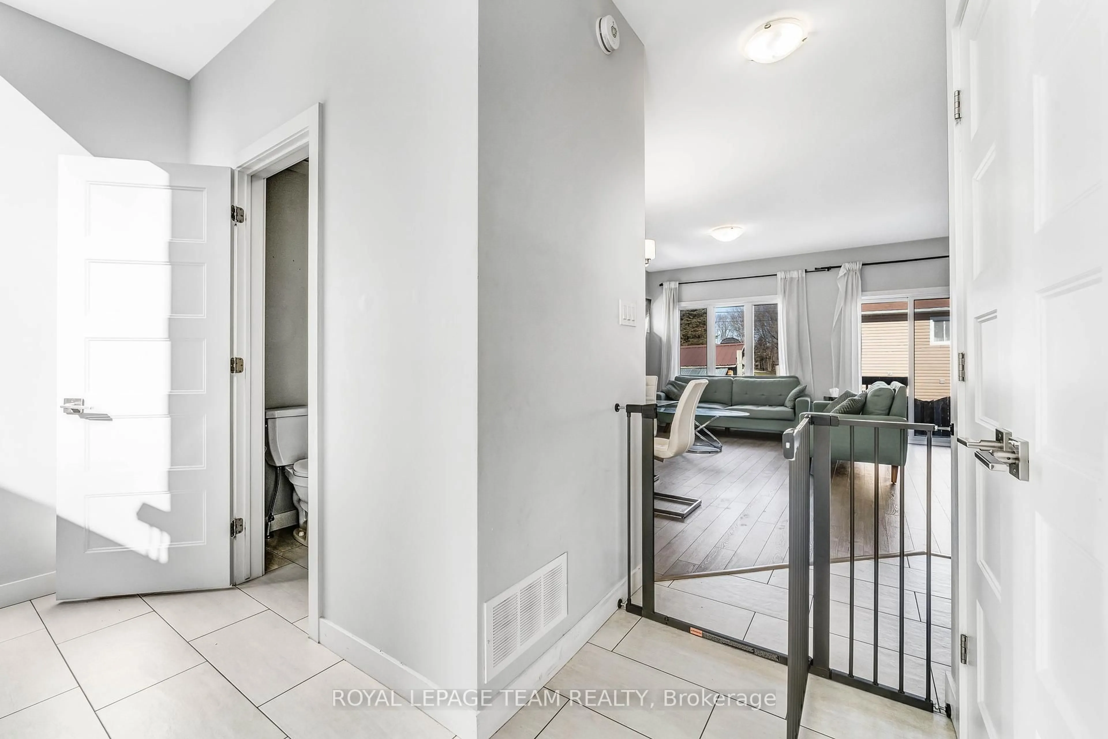 Indoor entryway for 14 Livya St, The Nation Ontario K0A 2M0