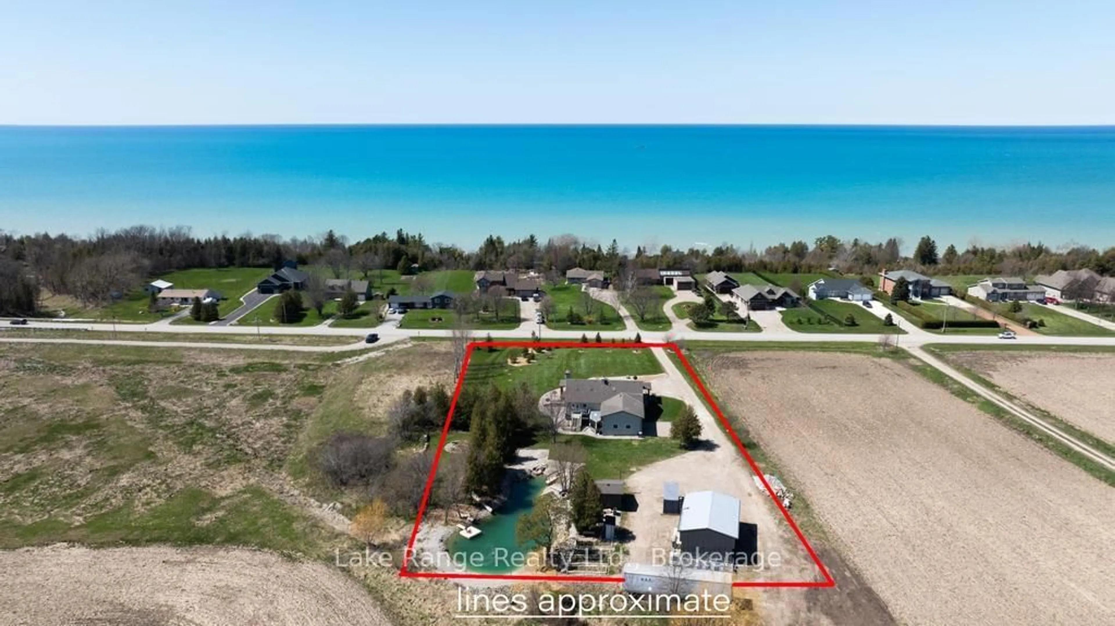 A pic from outside/outdoor area/front of a property/back of a property/a pic from drone, water/lake/river/ocean view for 737 Lake Range Dr, Huron-Kinloss Ontario N2Z 0B3