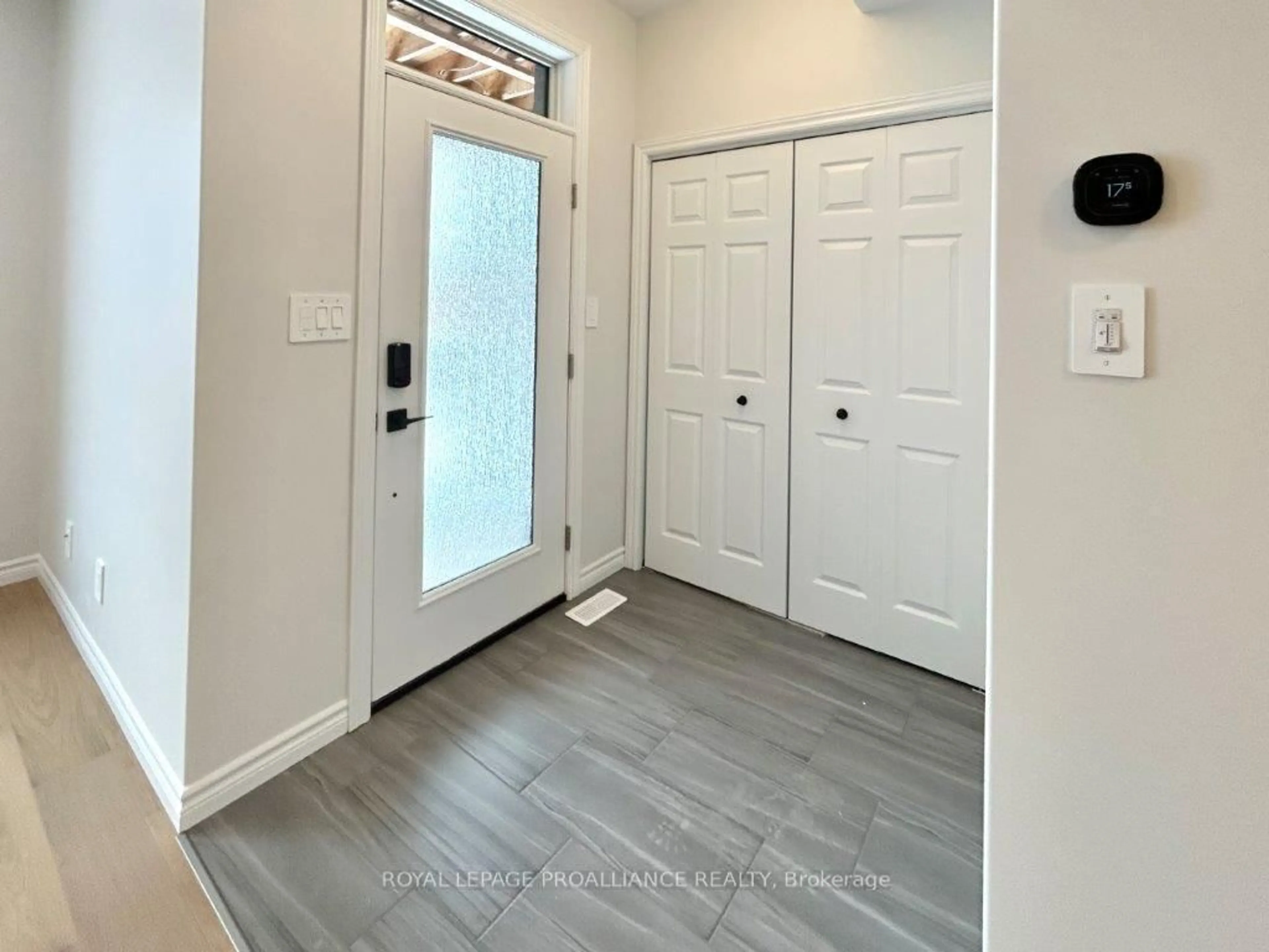 Indoor entryway for 22 Riverstone Way, Belleville Ontario K8N 0S6