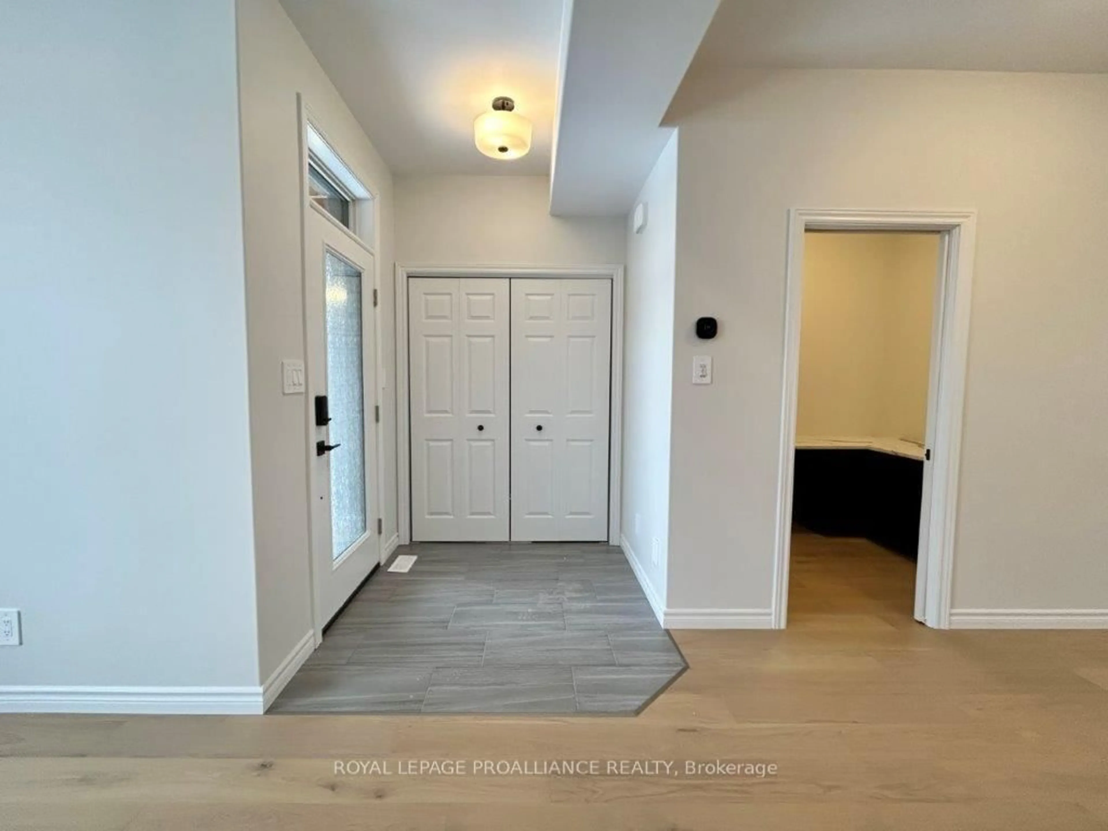 Indoor entryway for 22 Riverstone Way, Belleville Ontario K8N 0S6